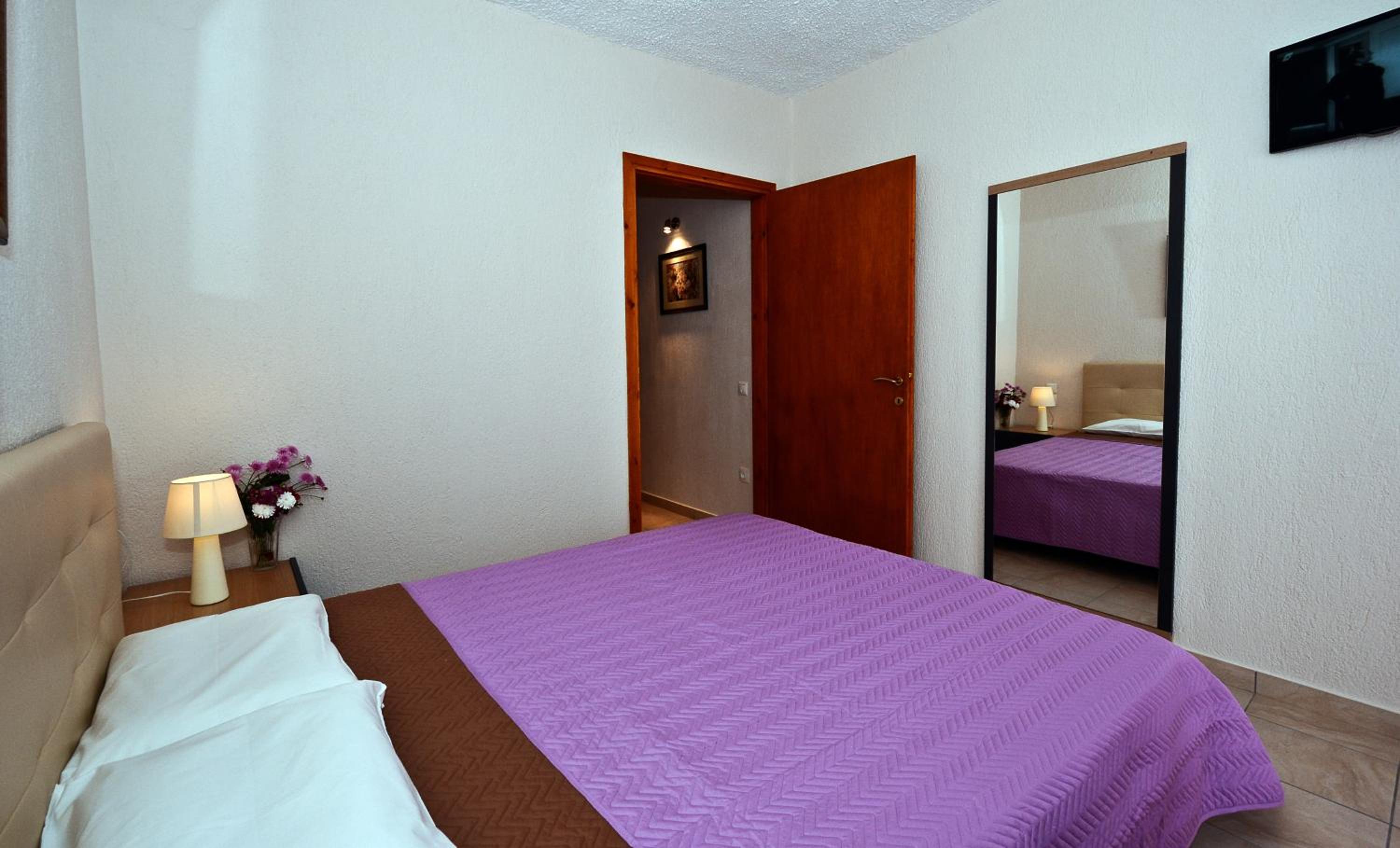 Deluxe Two-Bedroom Apartment with Sea View photo 1