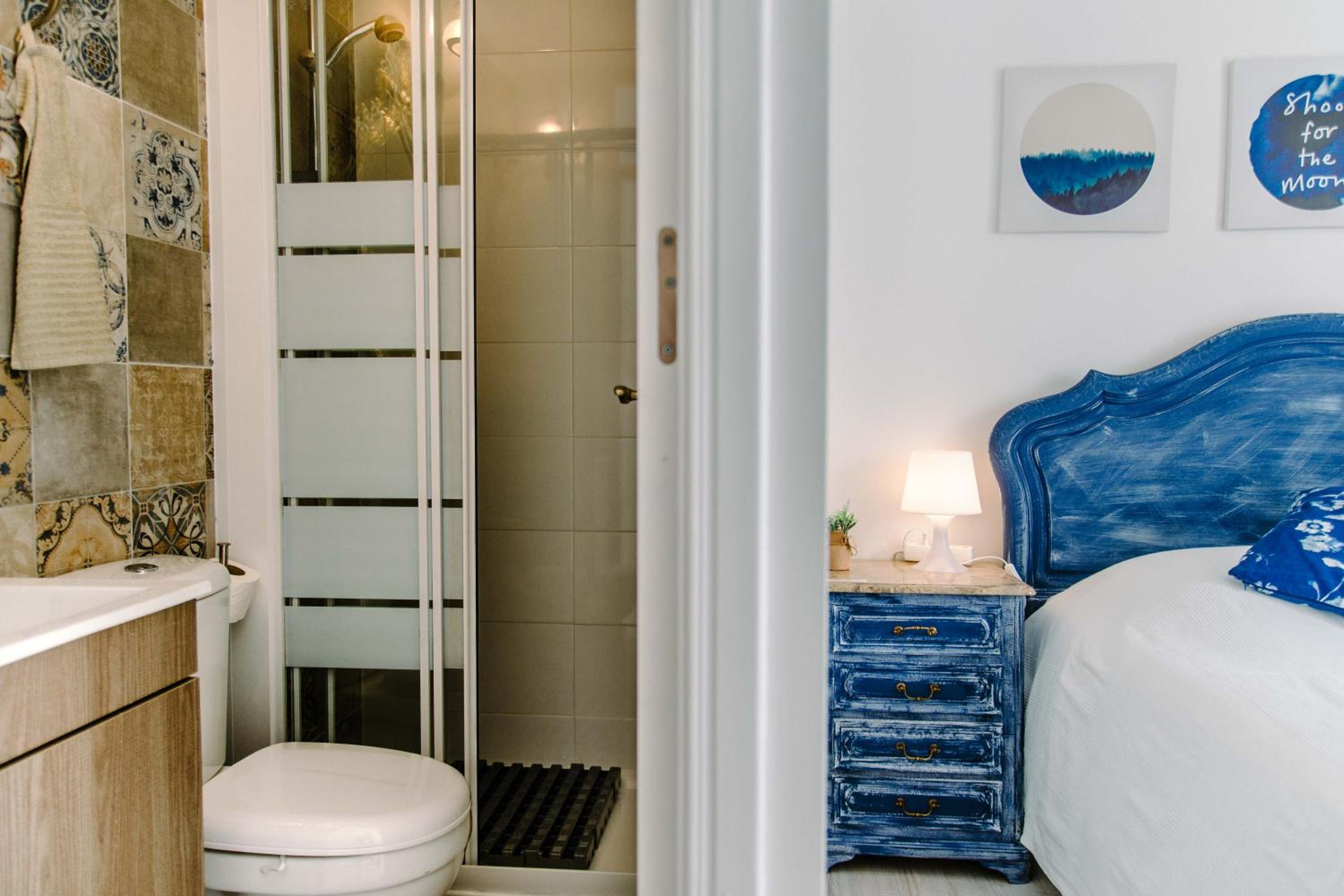 Deluxe Double Room with Sea View - Photo 6