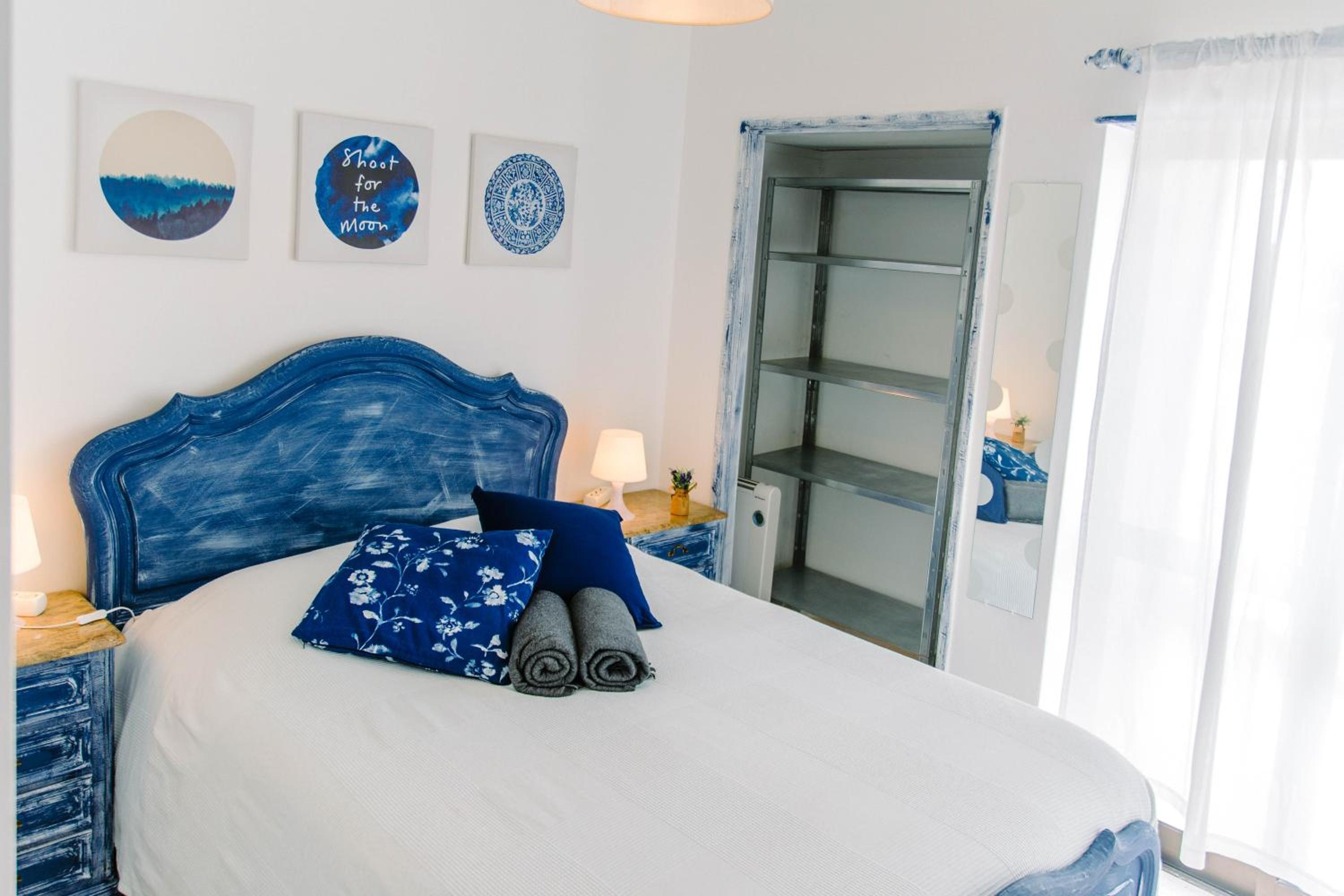 Deluxe Double Room with Sea View - Photo 4