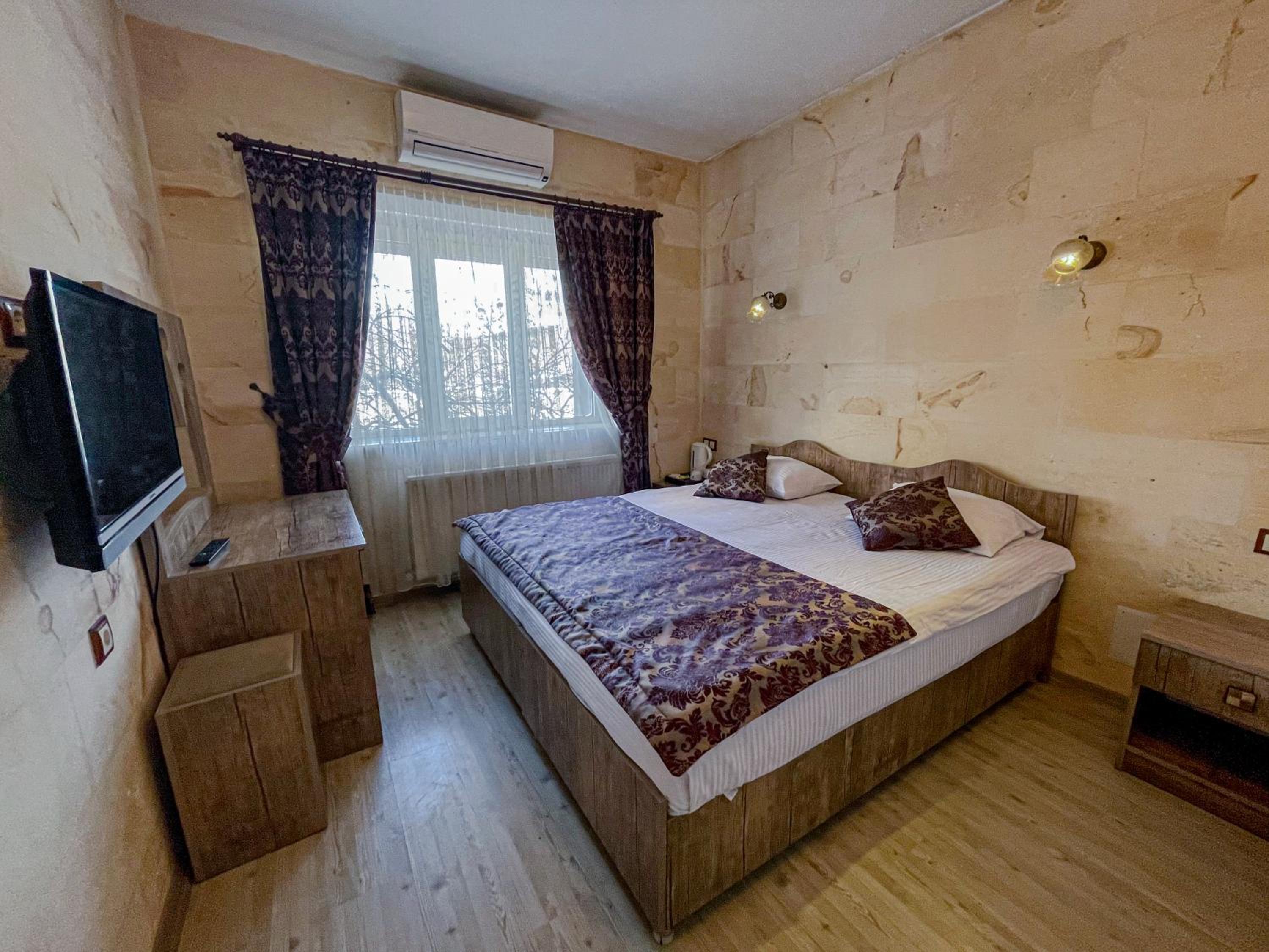 Budget Double Room photo 1
