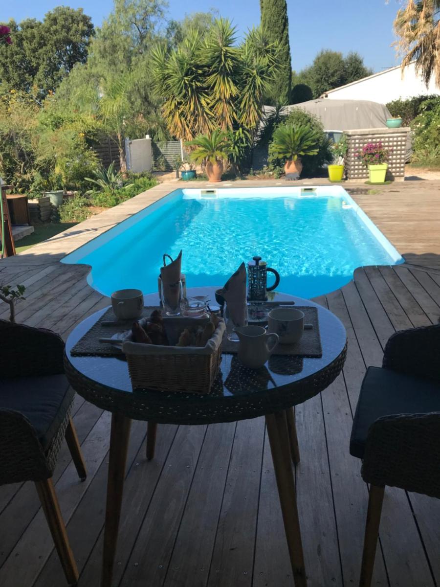 Double Room with Pool View photo 2