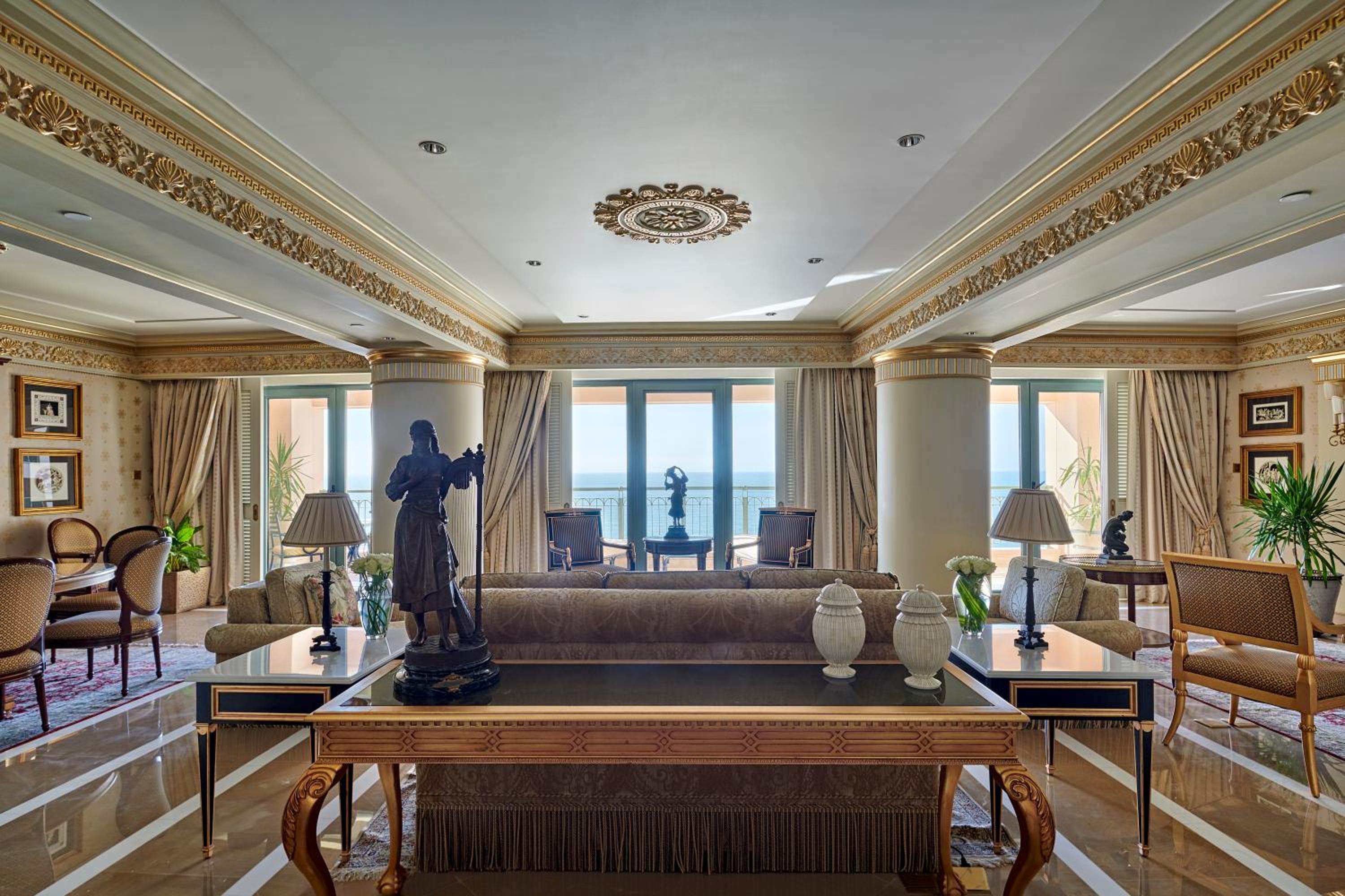 Royal Three- Bedroom Suite thumbnail 5