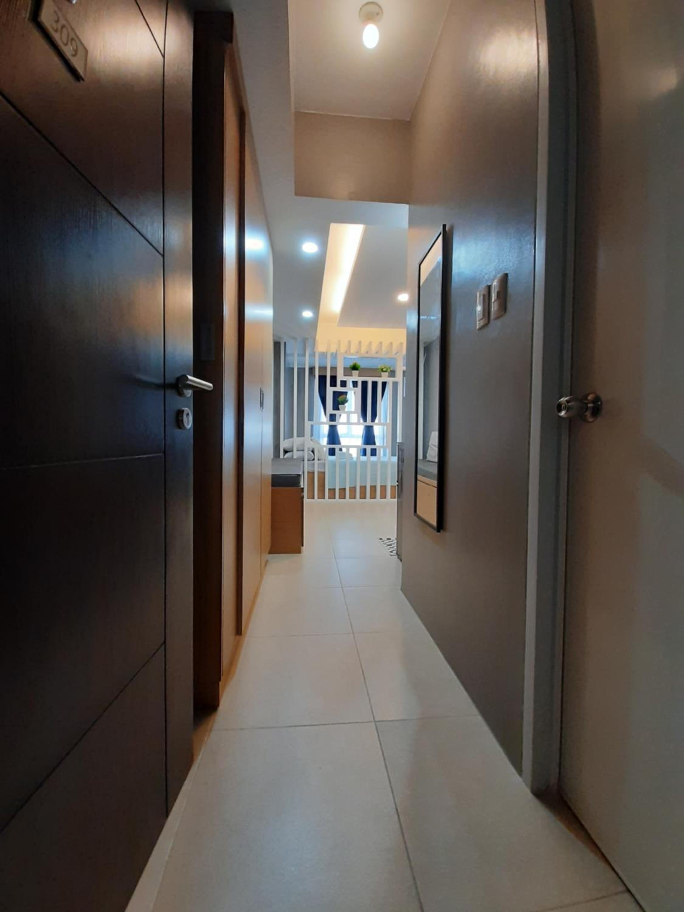 Standard Studio - Photo 1