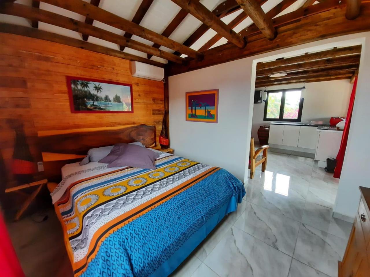 One-Bedroom House - Photo 7
