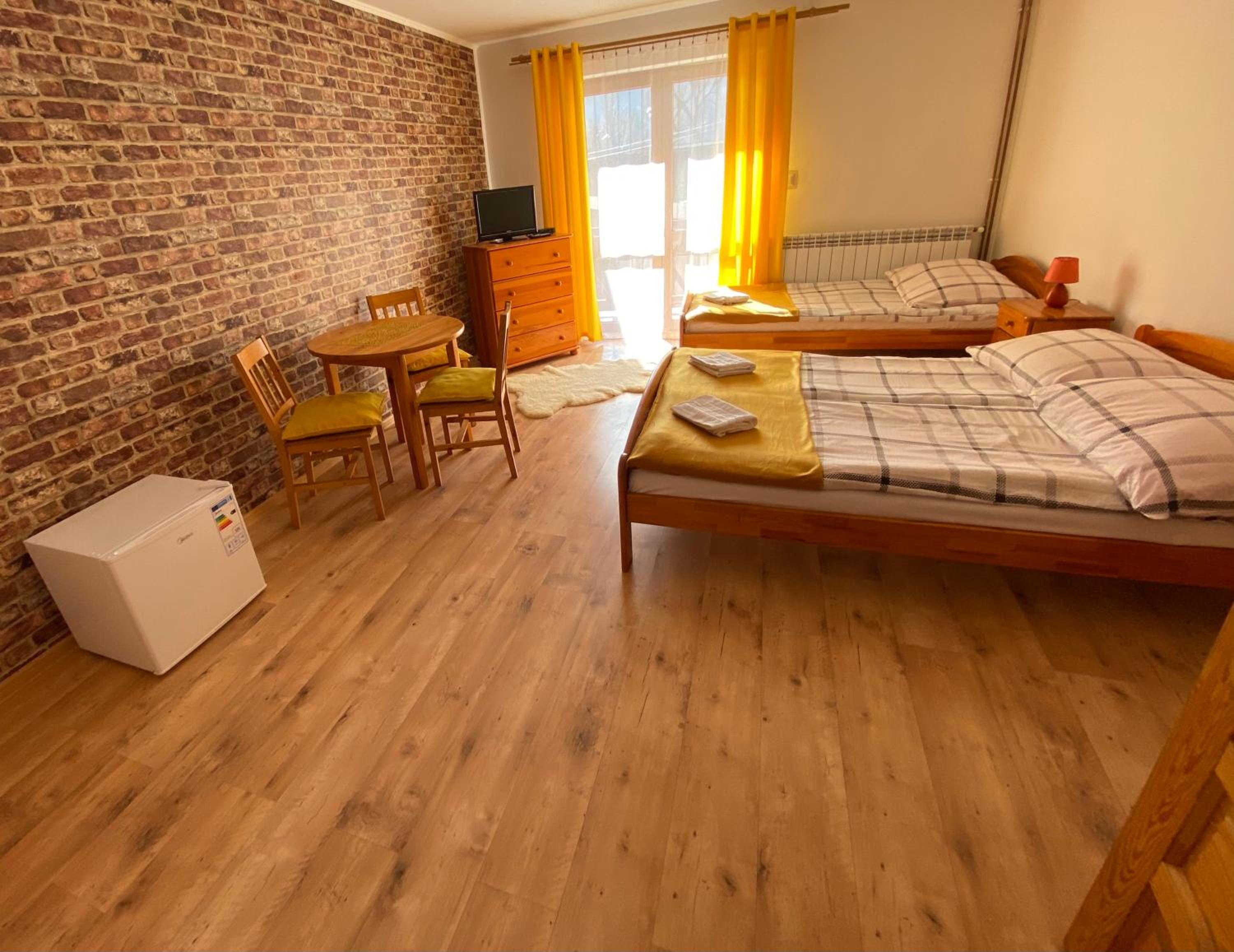 Triple Room with Private Bathroom photo 2