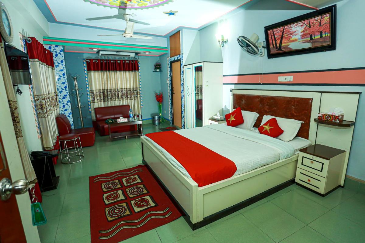 Deluxe Double Room with Balcony photo 1