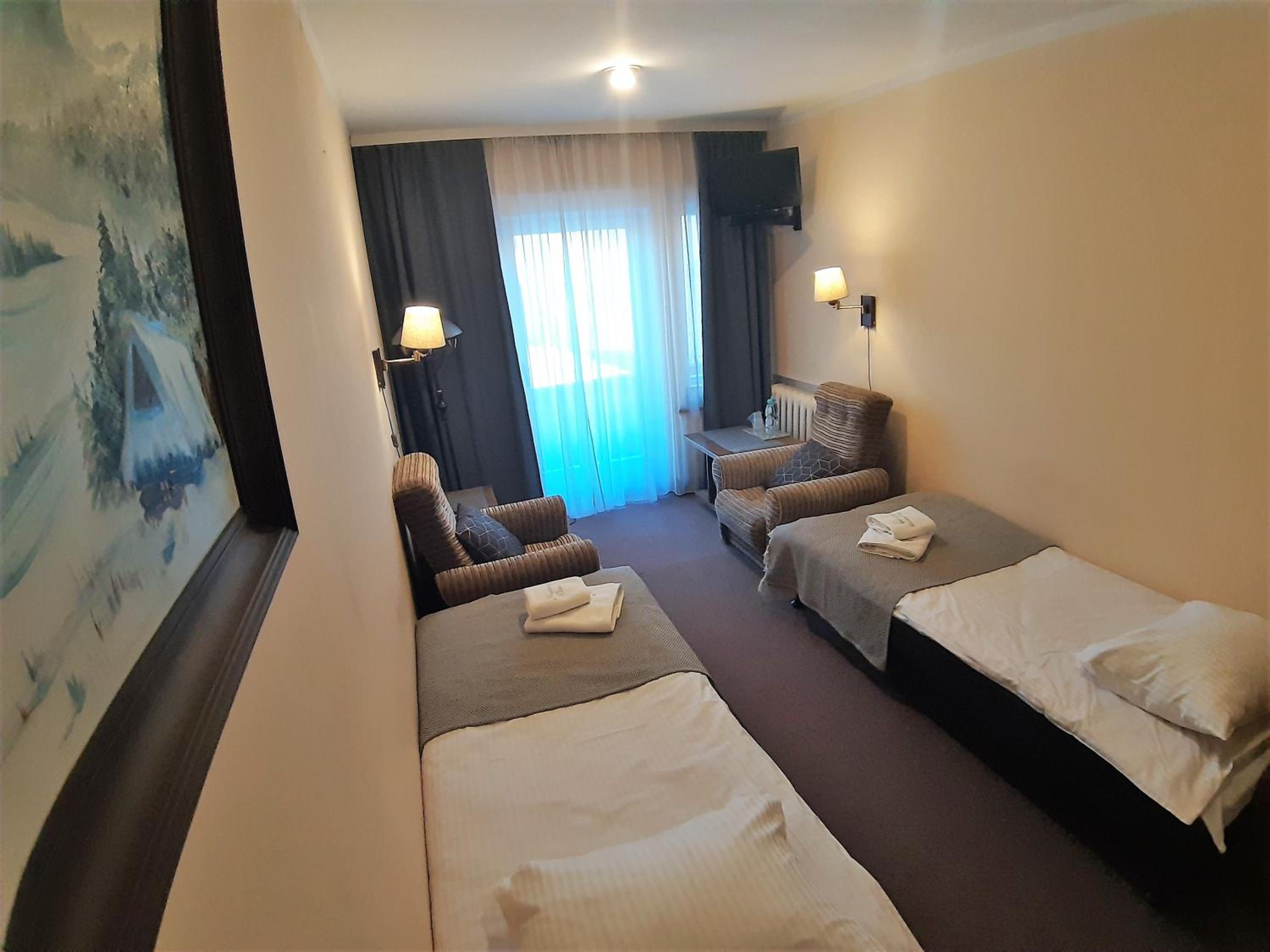 Twin Room with Private External Bathroom photo 1