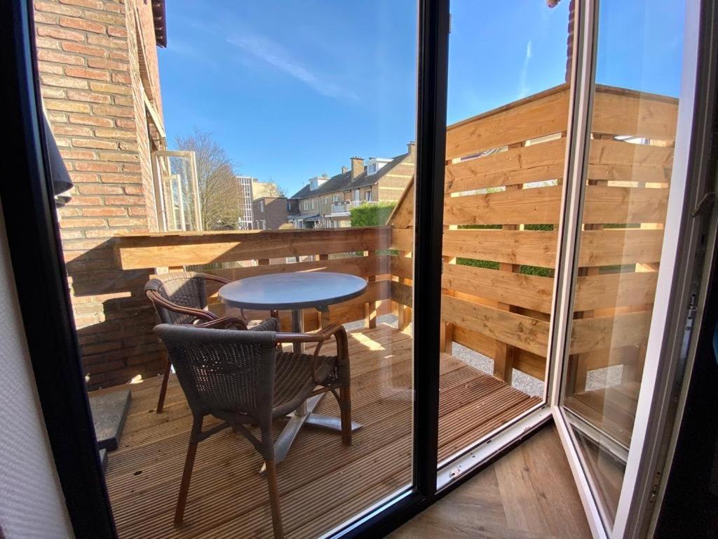 Kleine kamer met balkon photo 2