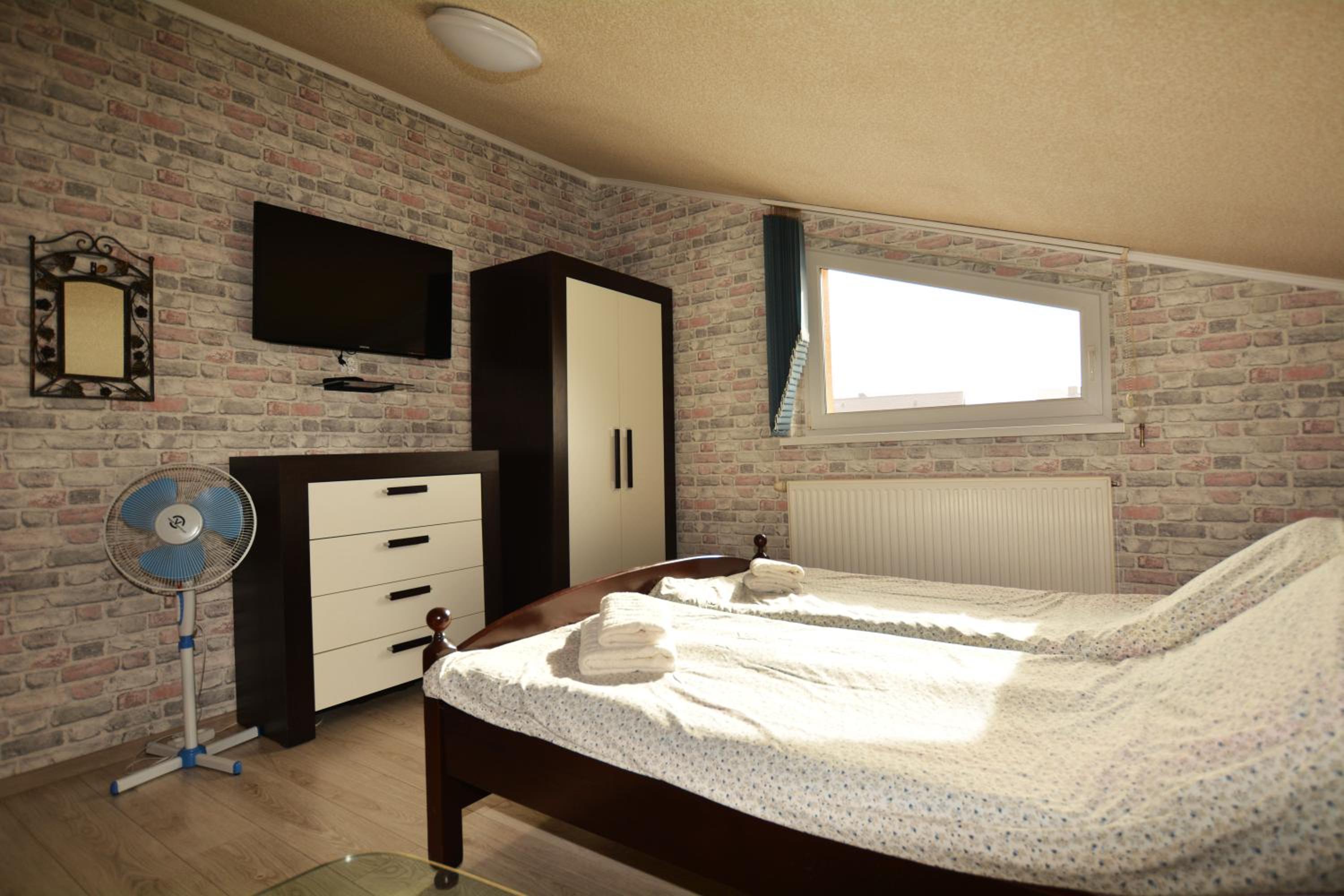 Double Room with Private Bathroom photo 2