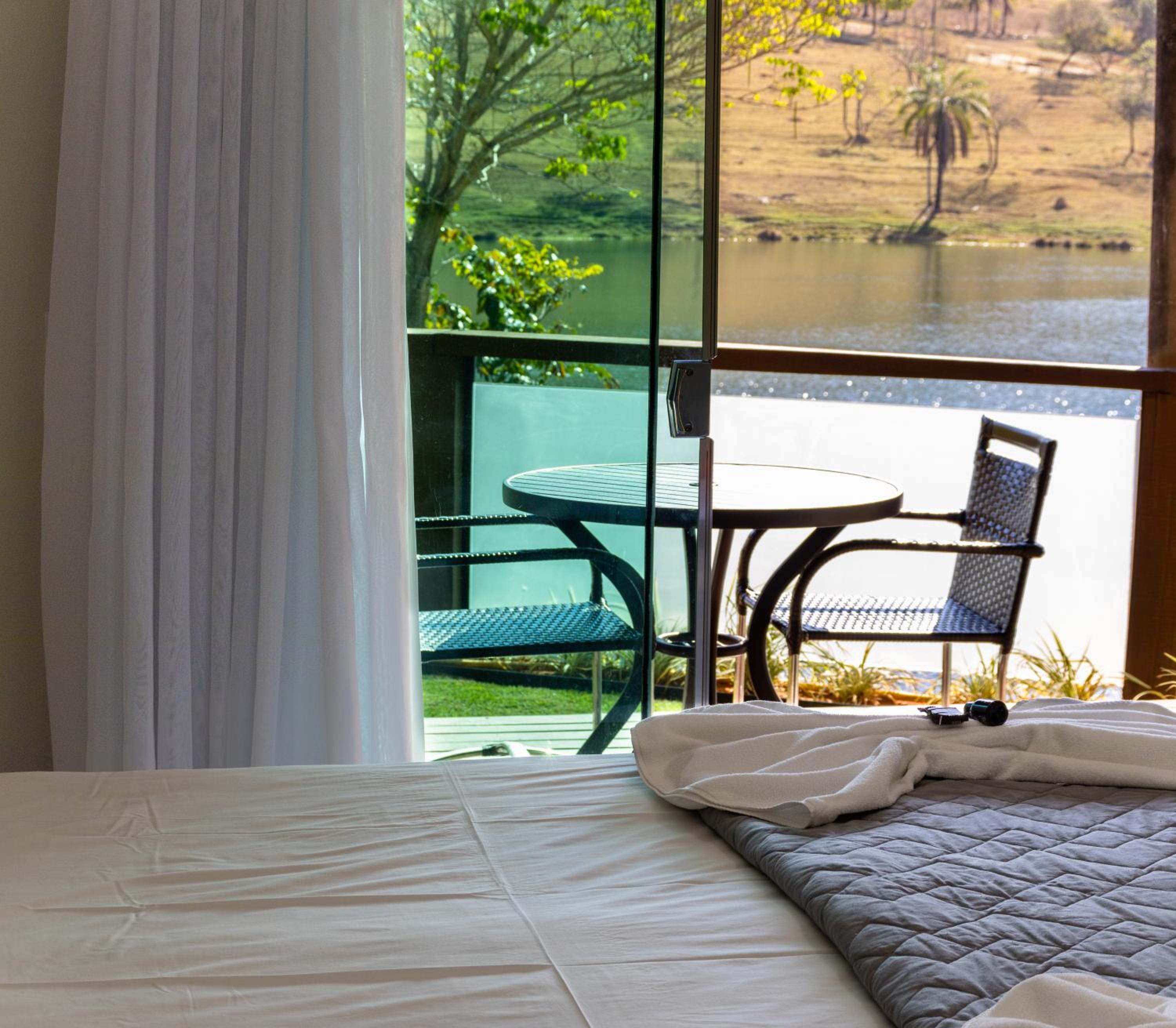Suite with Lake View photo 3