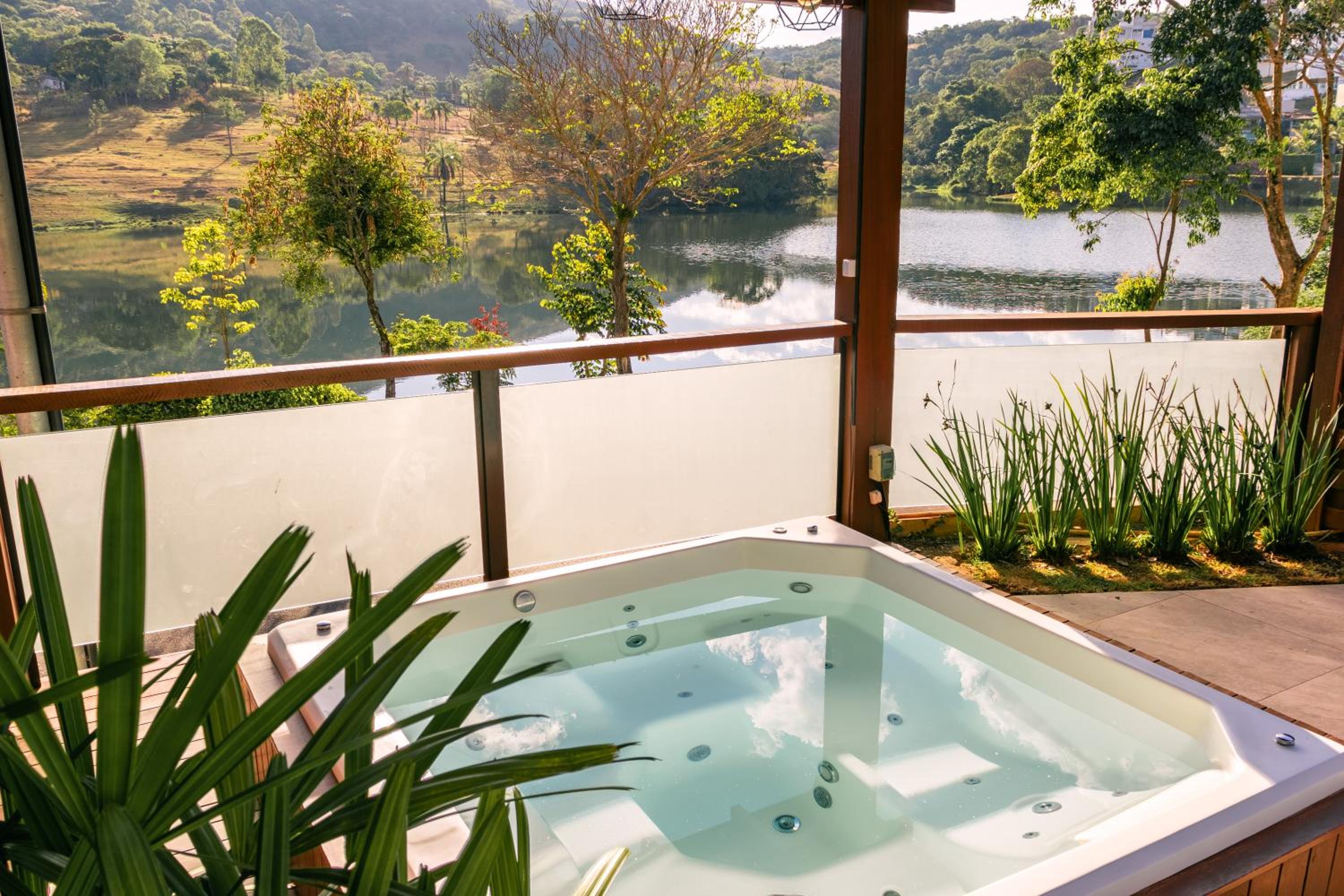 Suite with Private Pool - Photo 3