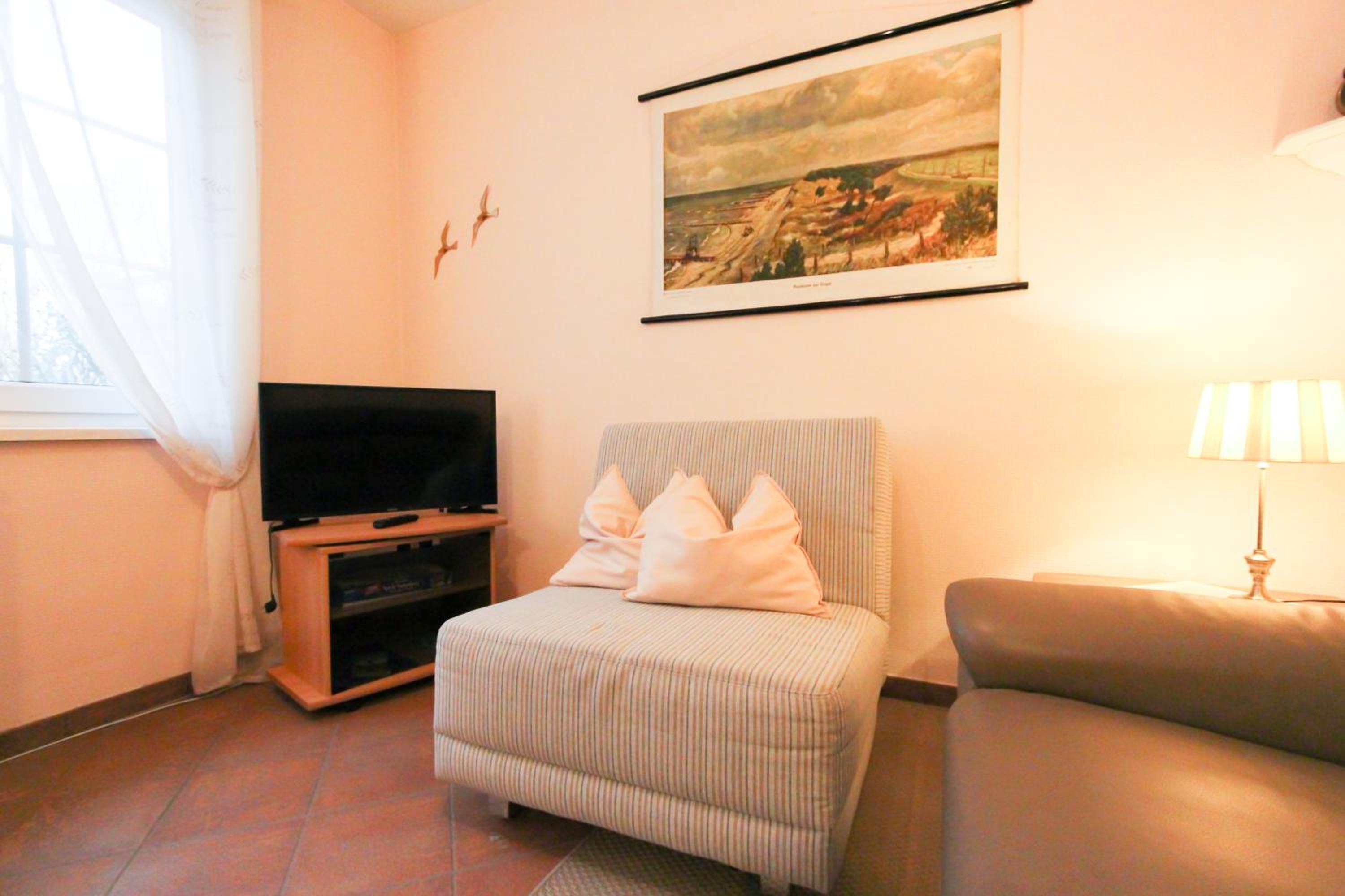 One-Bedroom Apartment photo 3