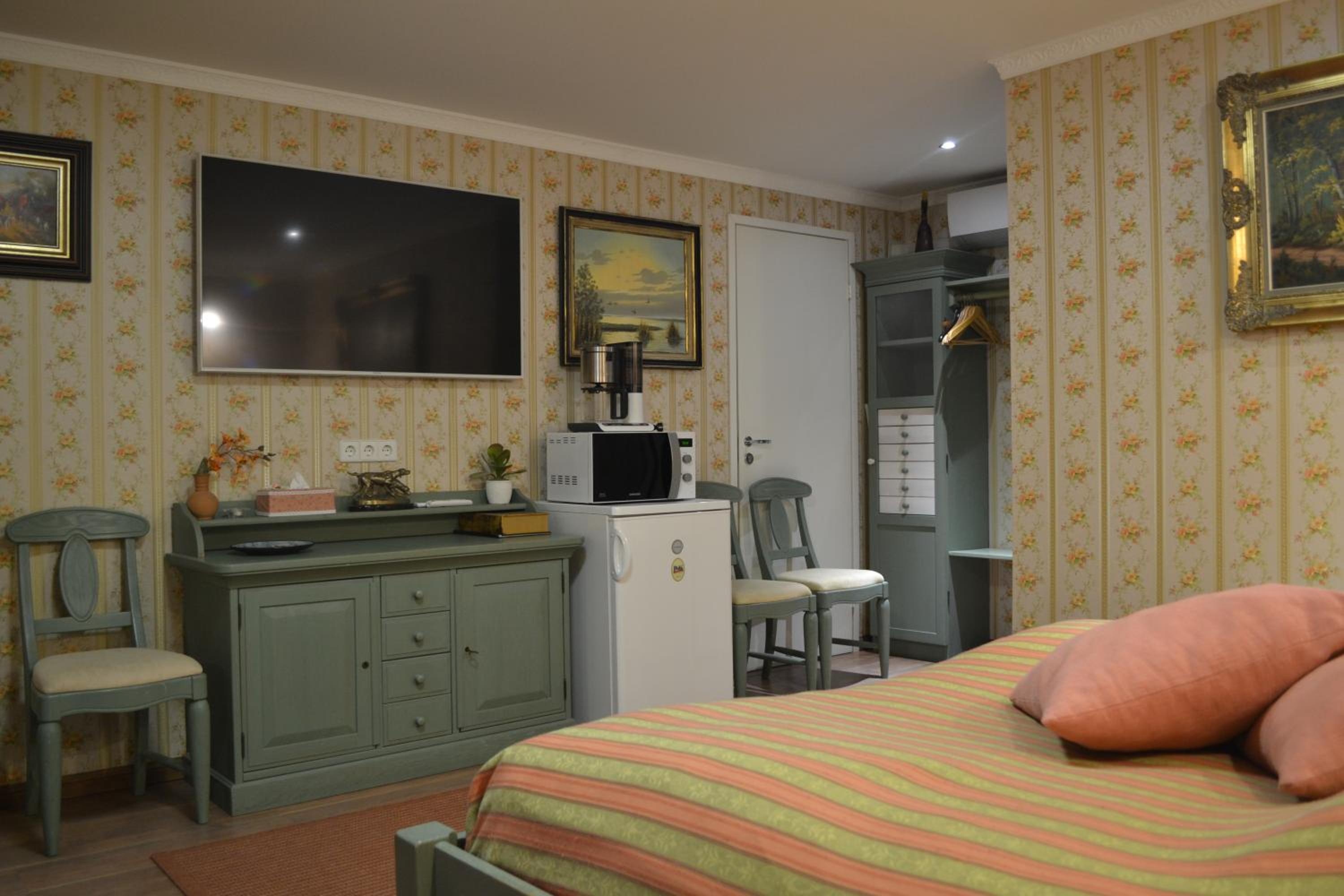 Double or Twin Room - Photo 3