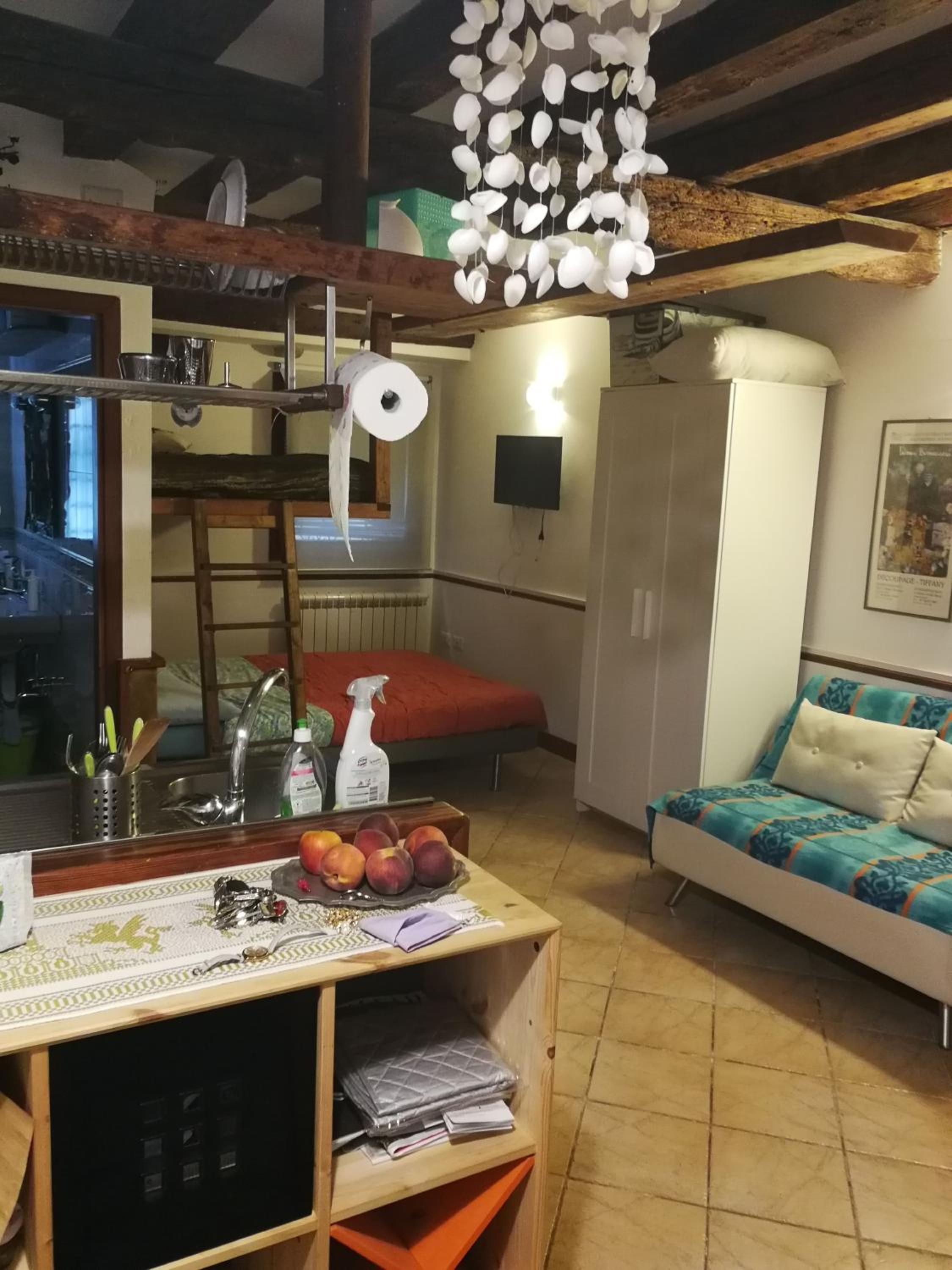 Studio Apartment photo 2