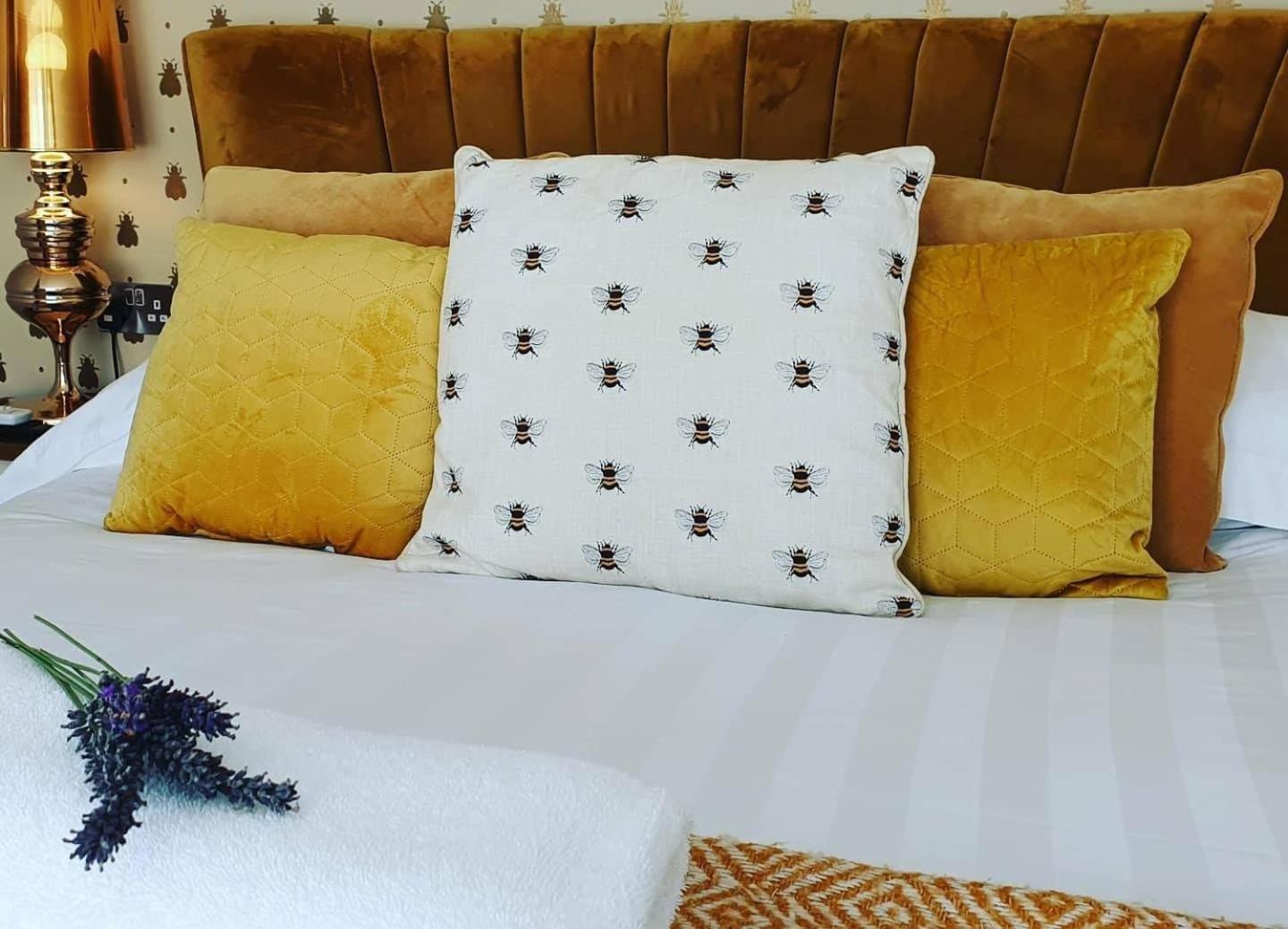 King Room with Garden View - Photo 8