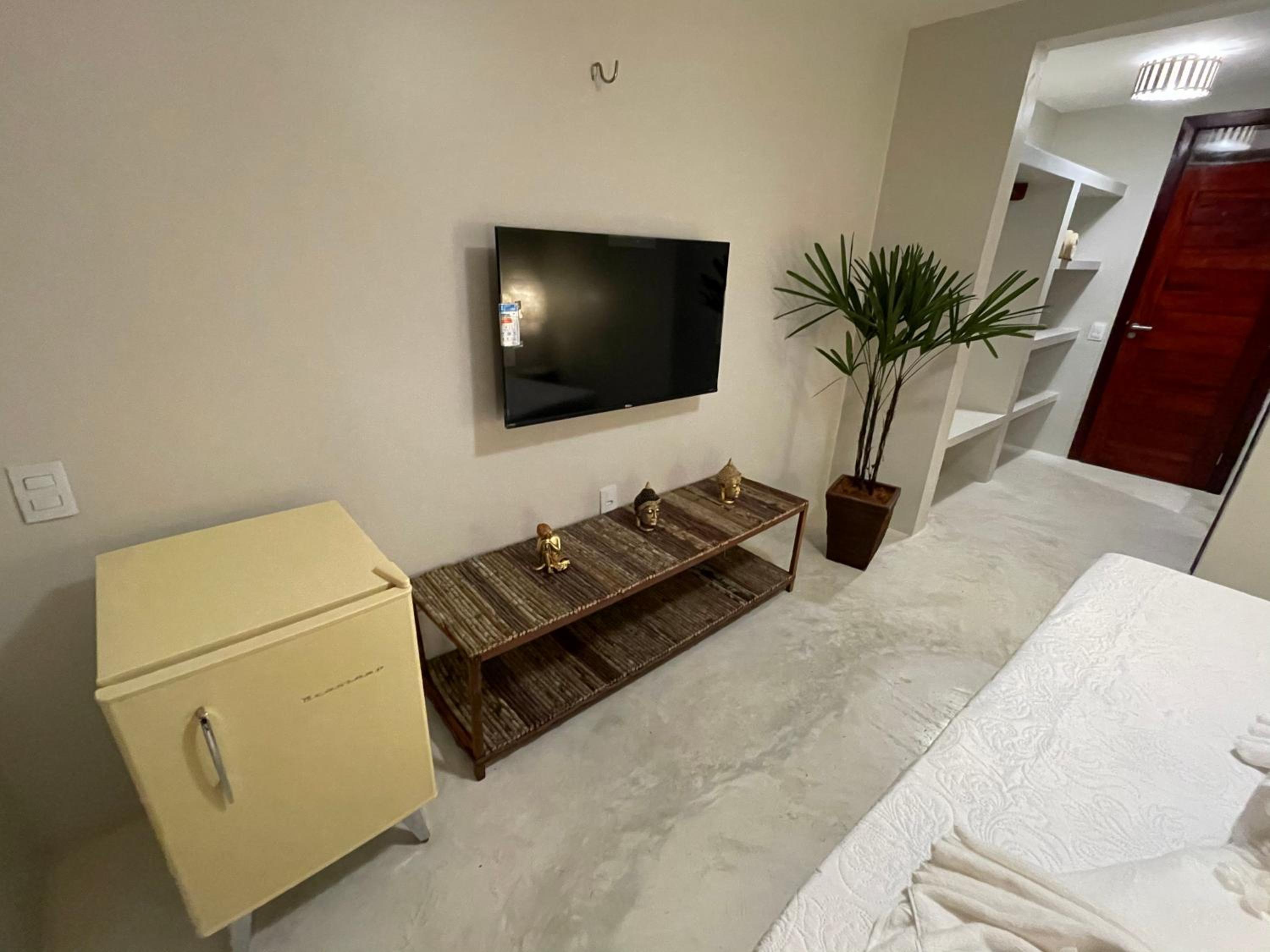 Suite with Balcony - Photo 10