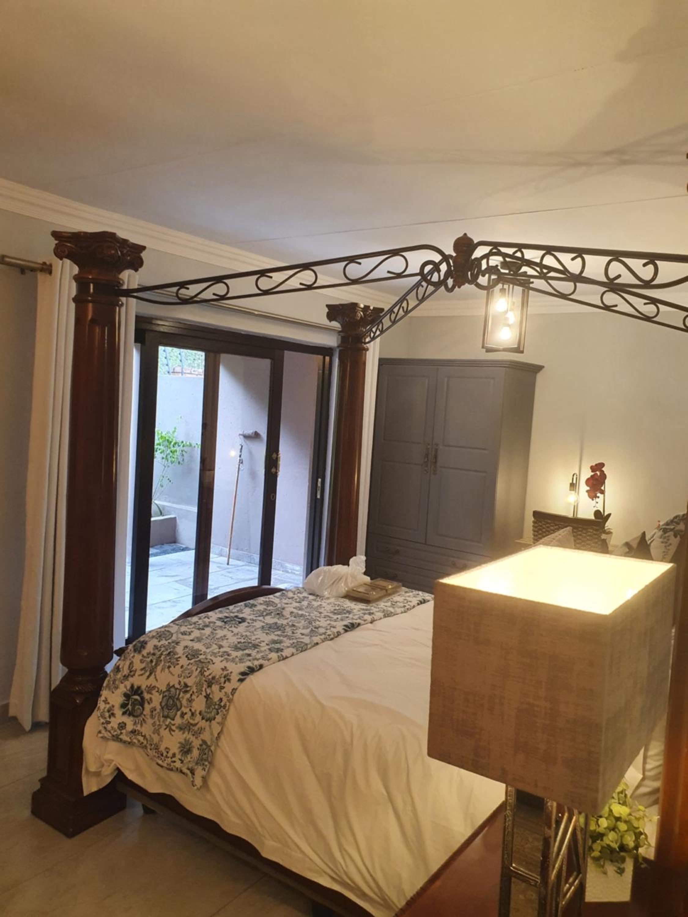 Deluxe Queen Room - Photo 4