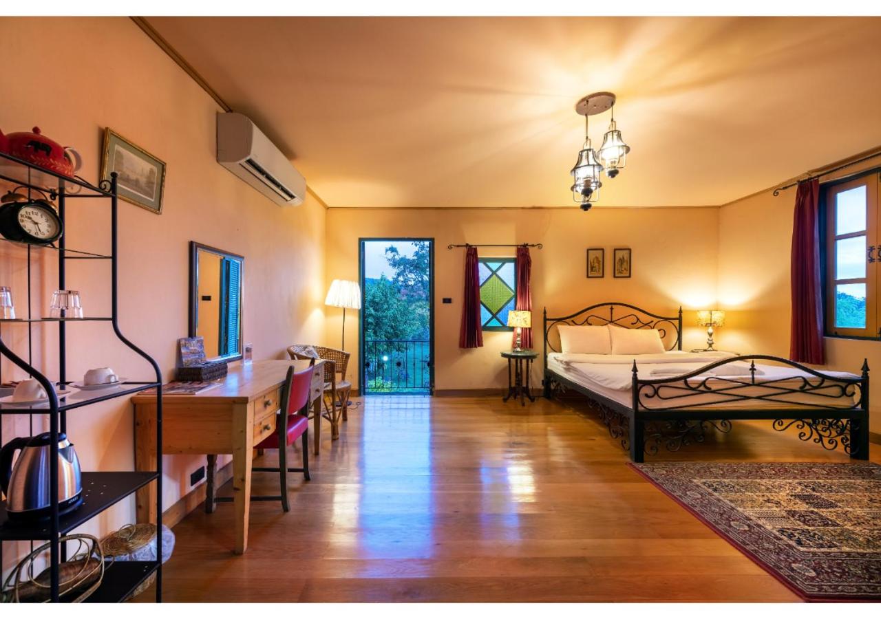 Double Room with Mountain View - Photo 6