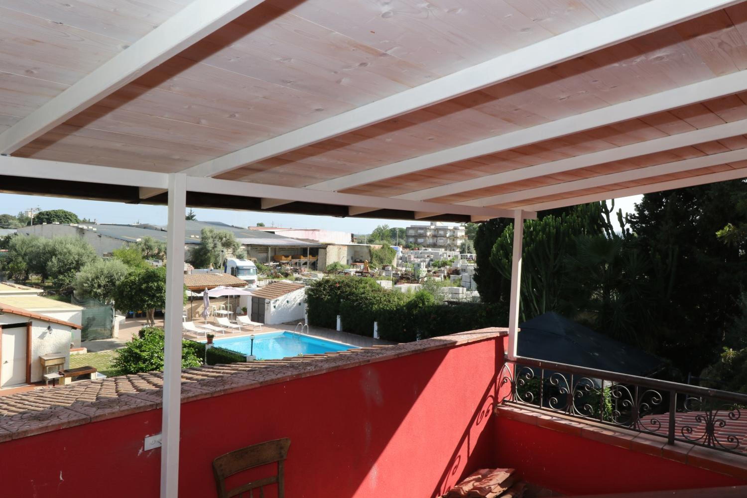 Villa - Photo 2