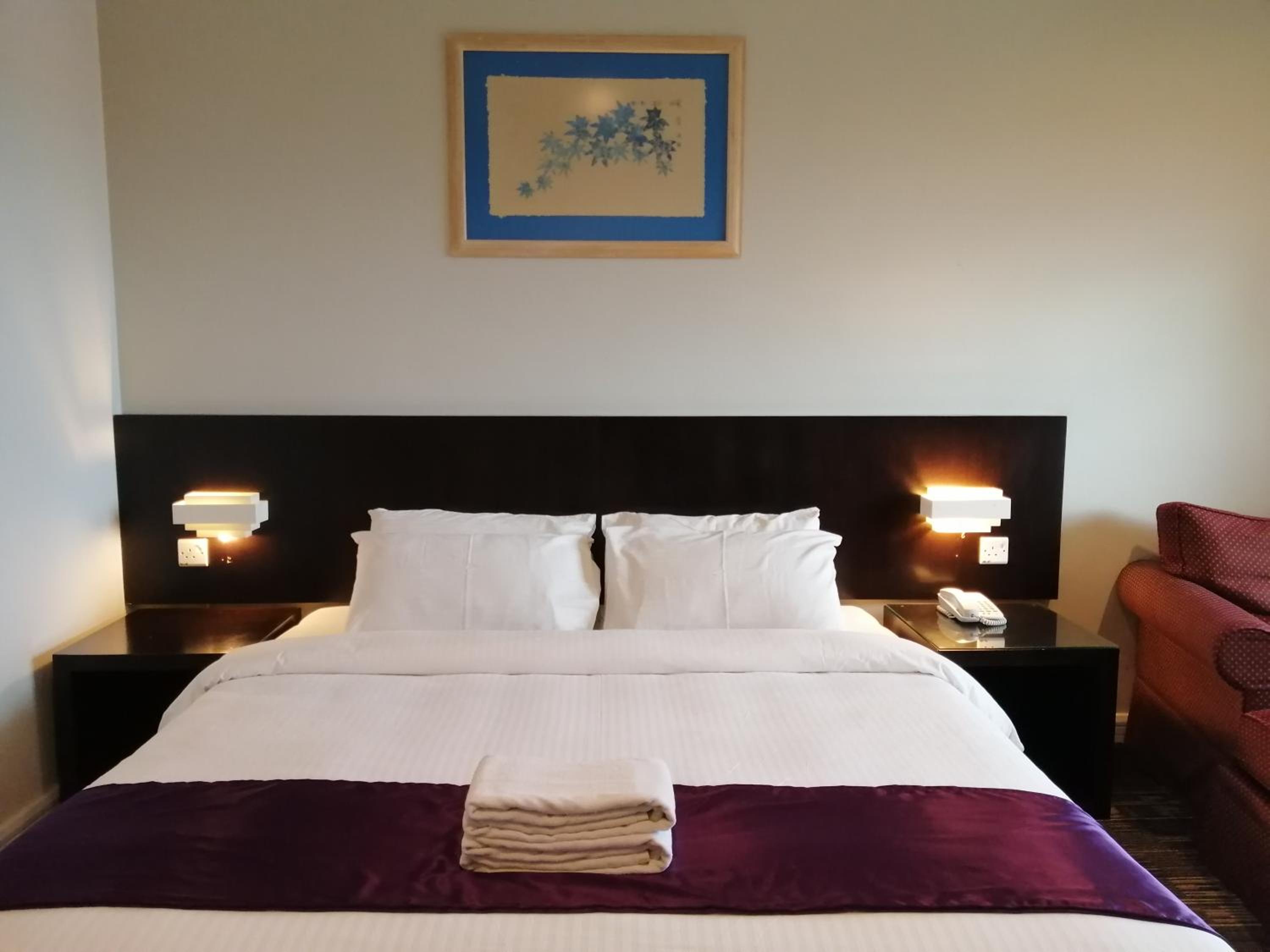 Standard King Room - Photo 2
