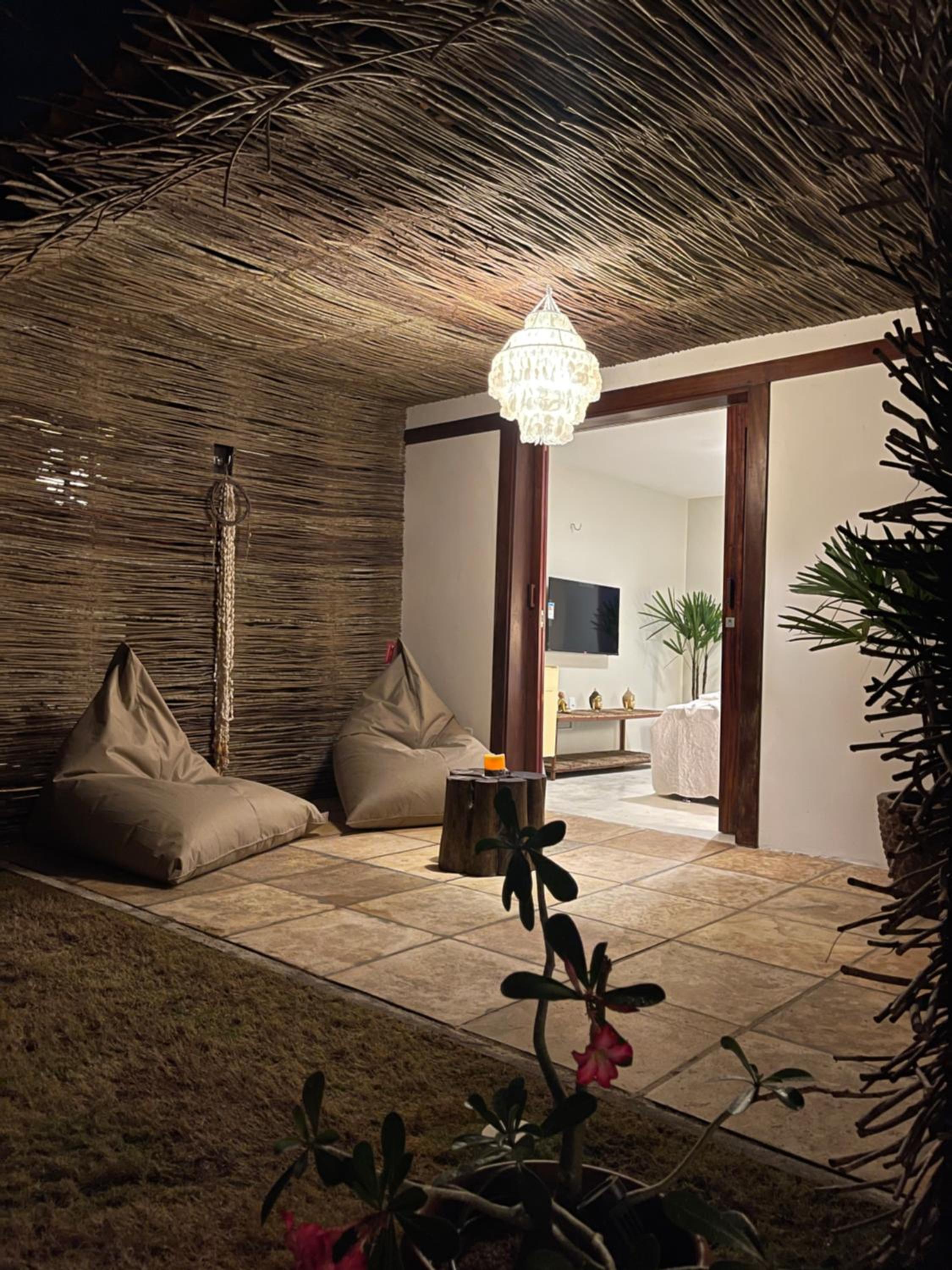 Suite with Balcony - Photo 11