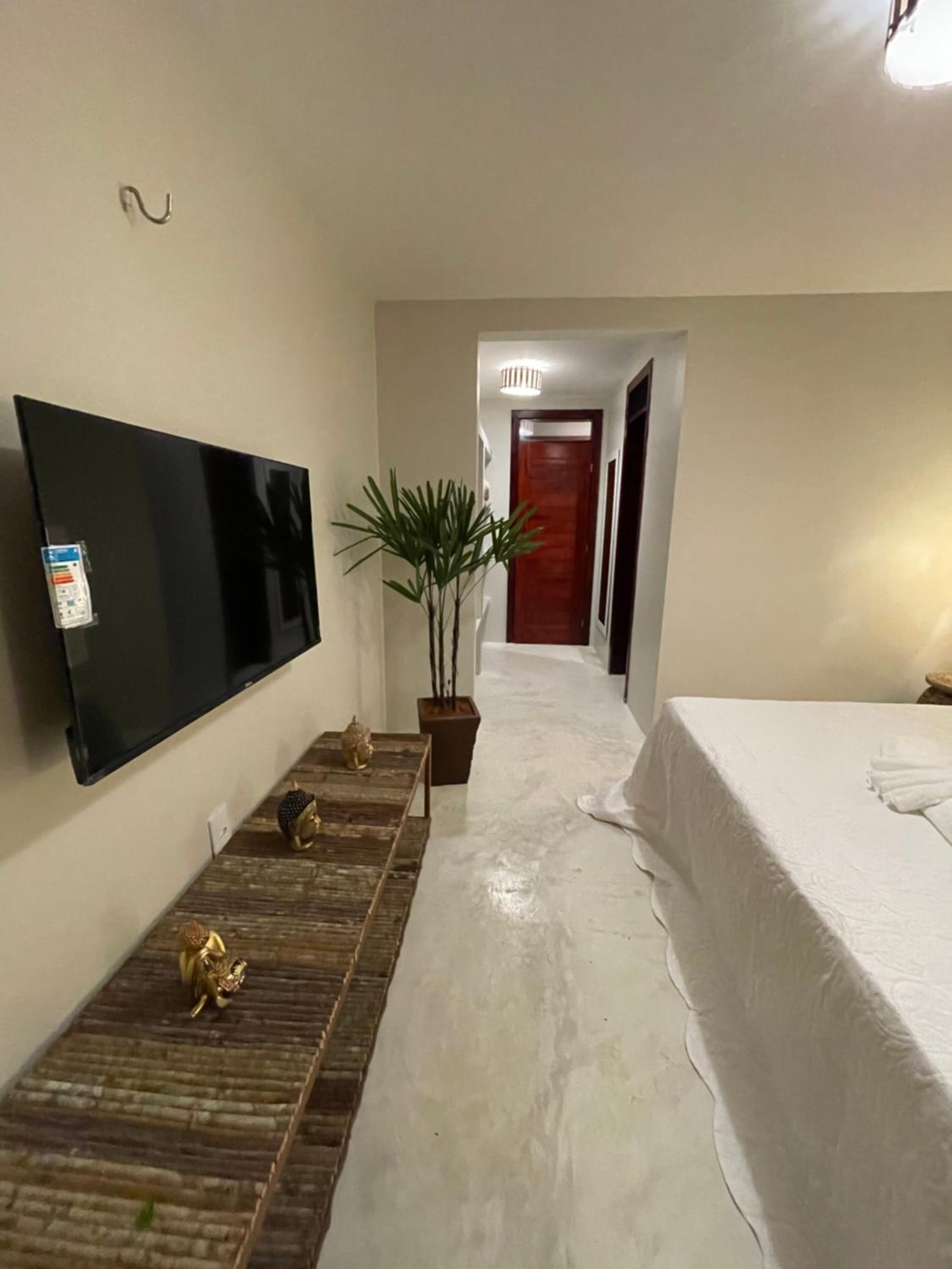 Suite with Balcony - Photo 15