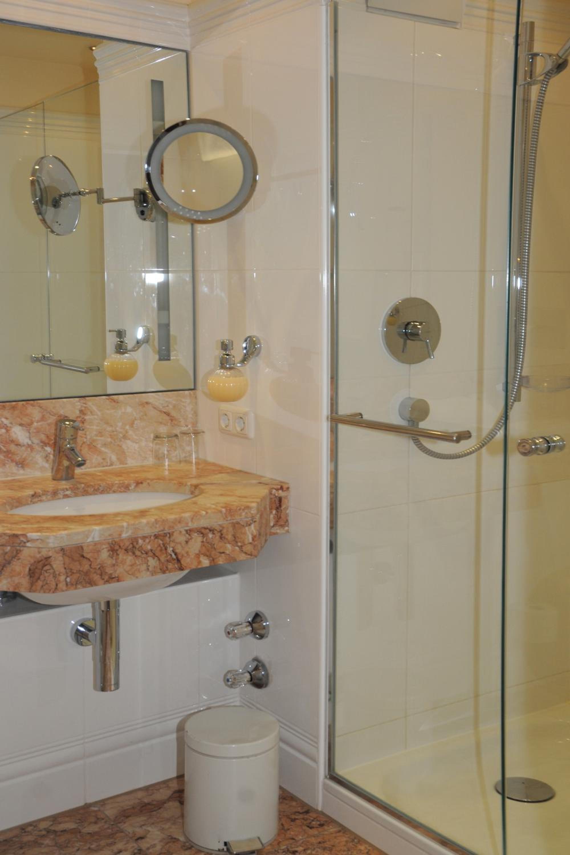 Single Room photo 2