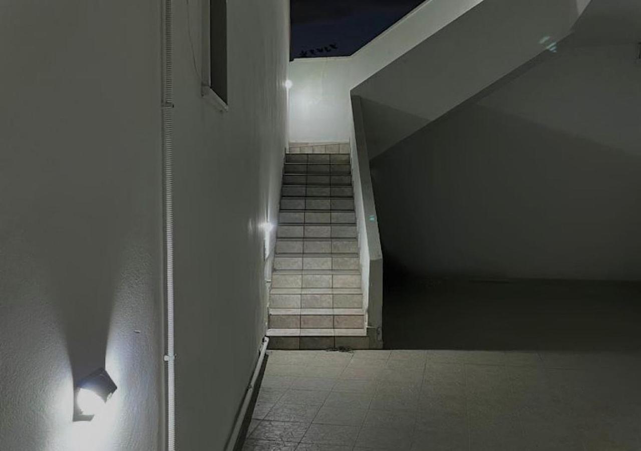 One-Bedroom House - Photo 6