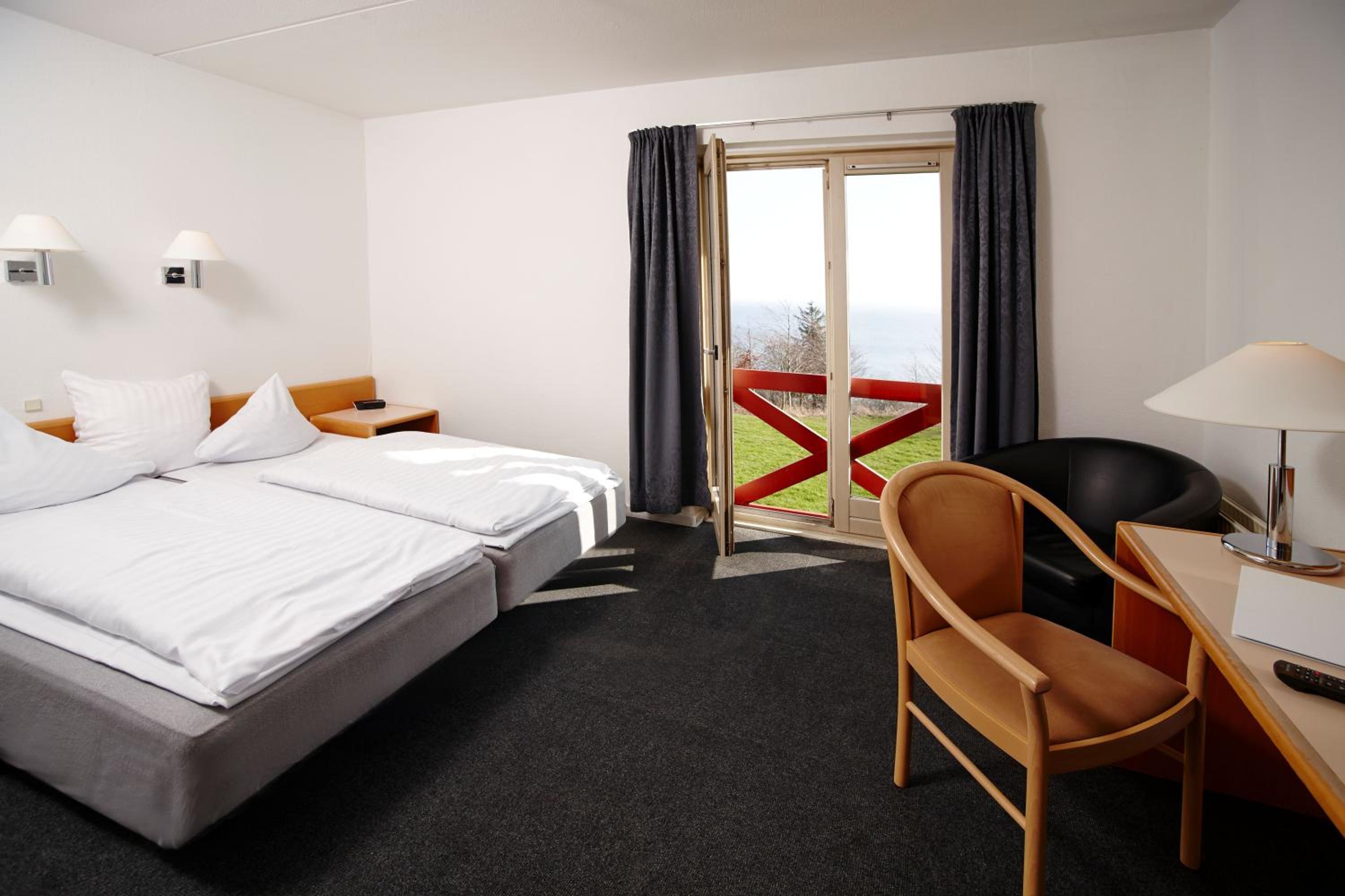 Double or Twin Room - Photo 4