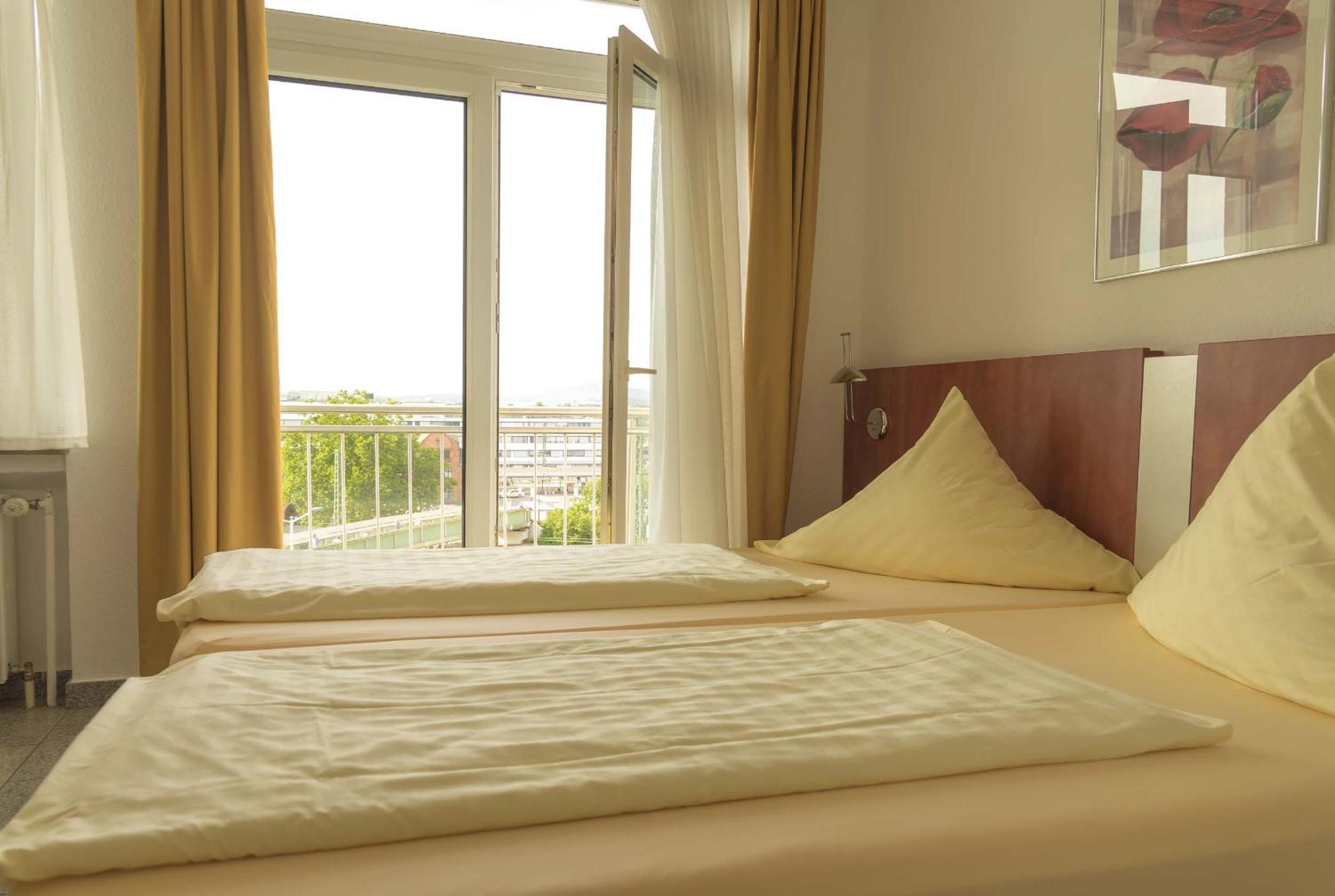 Double Room - Photo 3