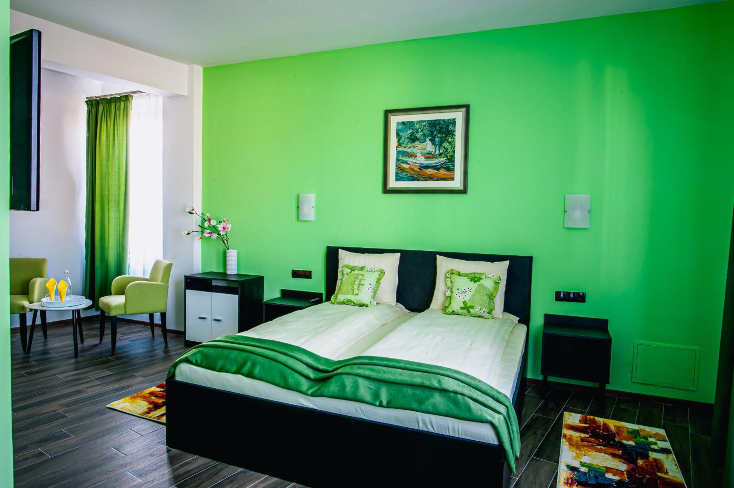 Superior King Room - Photo 4