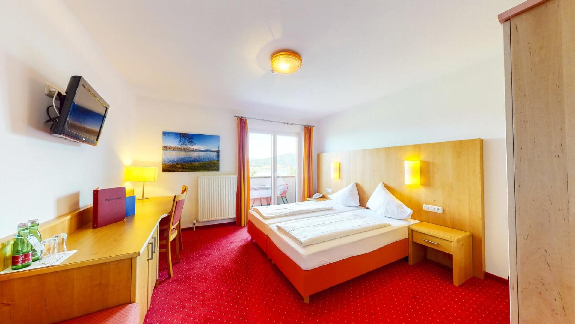 Double Room with Lake View photo 1