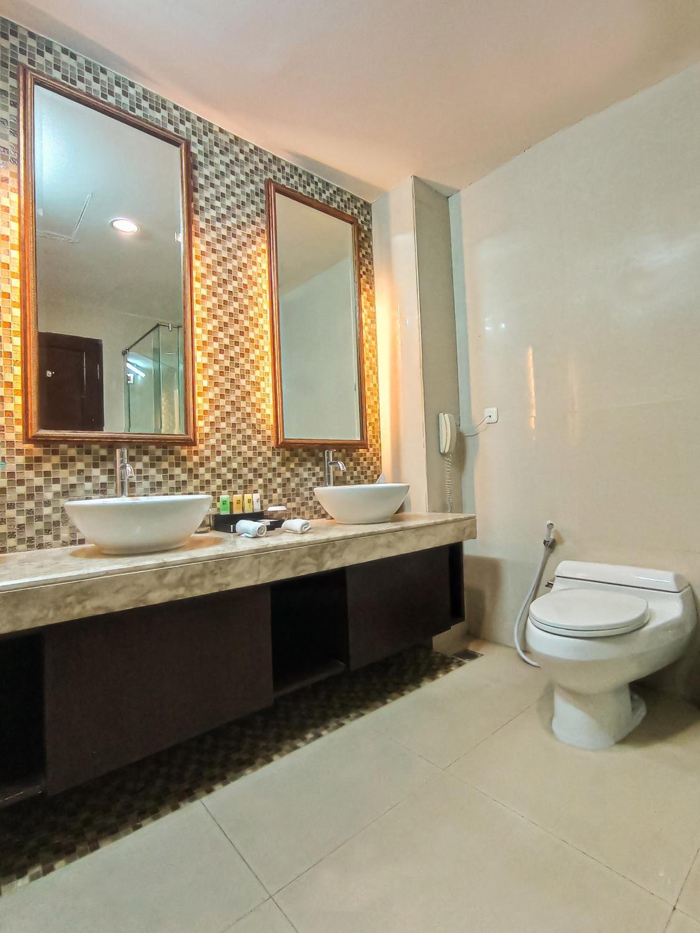 Suite - Photo 3