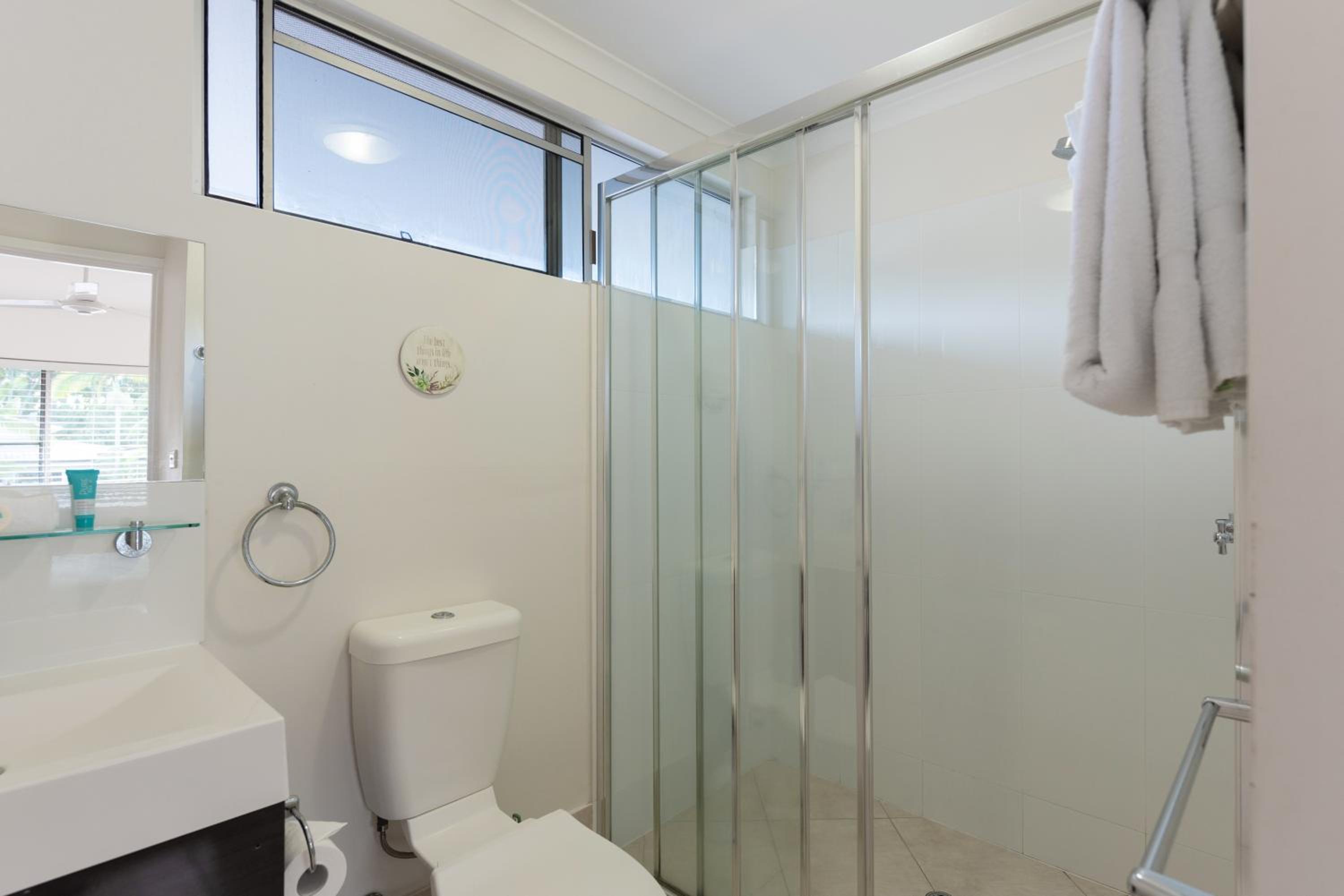 Superior One Bedroom Apartment photo 3