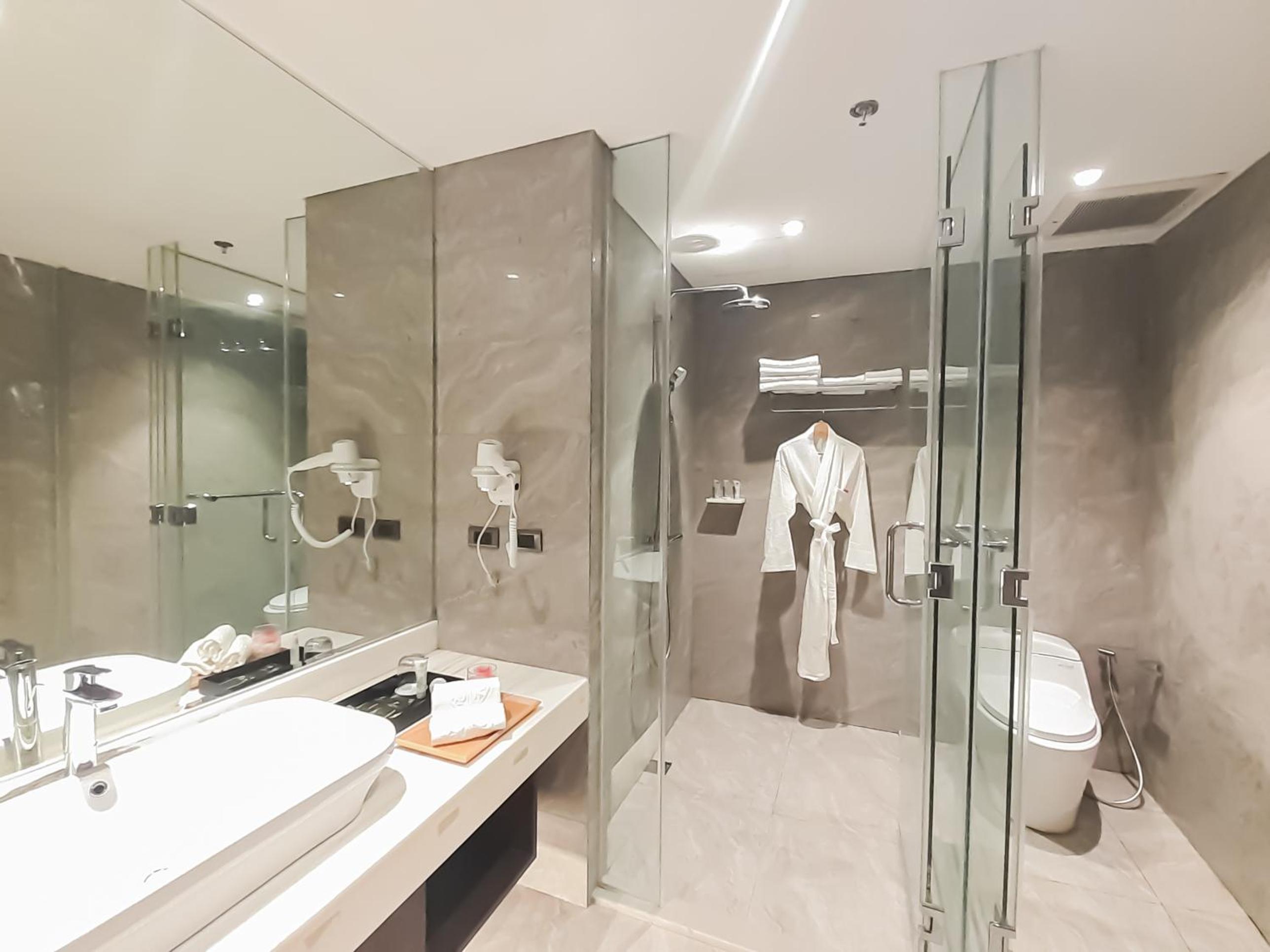One Bedroom Suite  - Photo 8