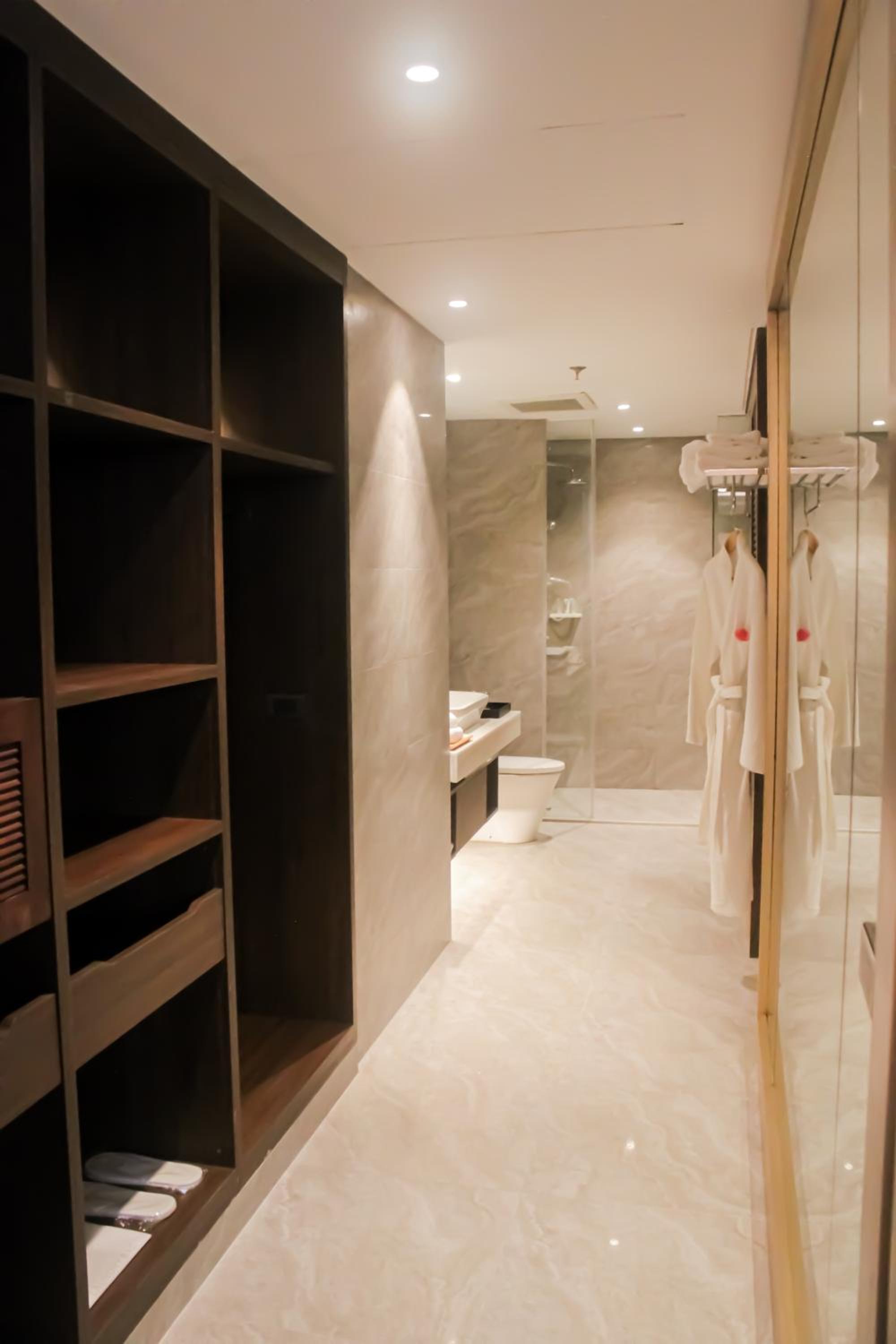 One Bedroom Suite  - Photo 4