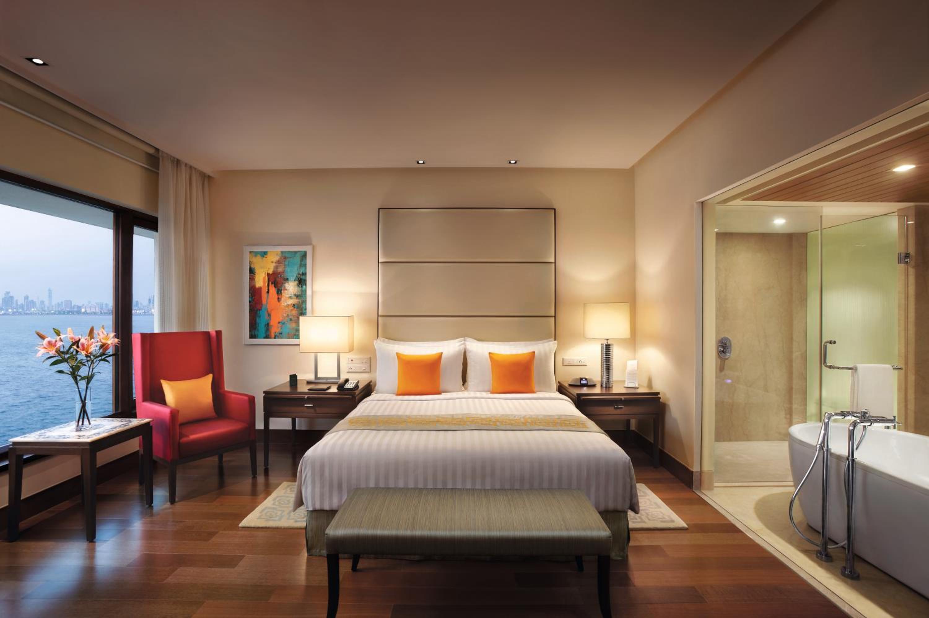 Ocean View Suite - Photo 3
