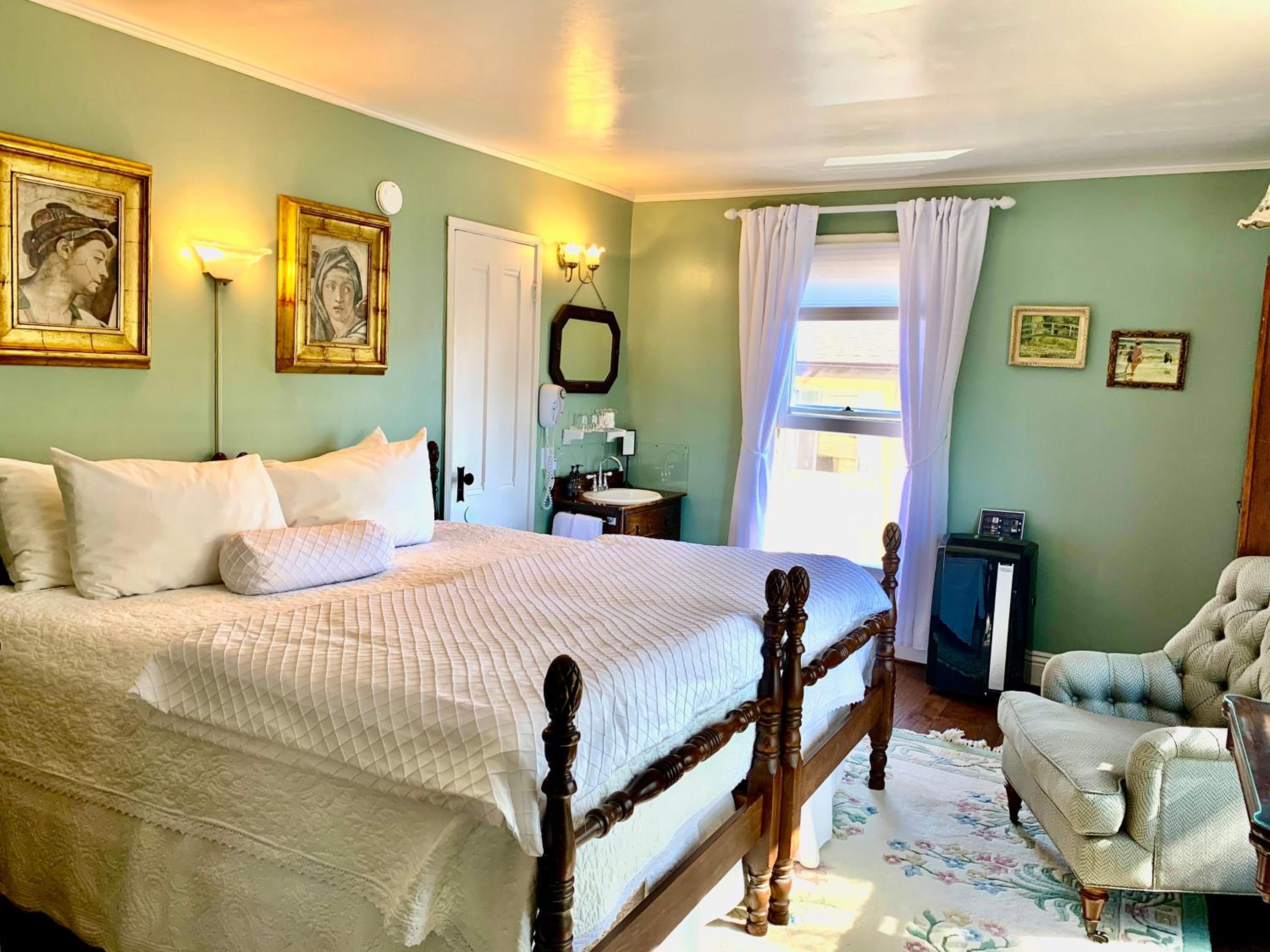 Abigail room