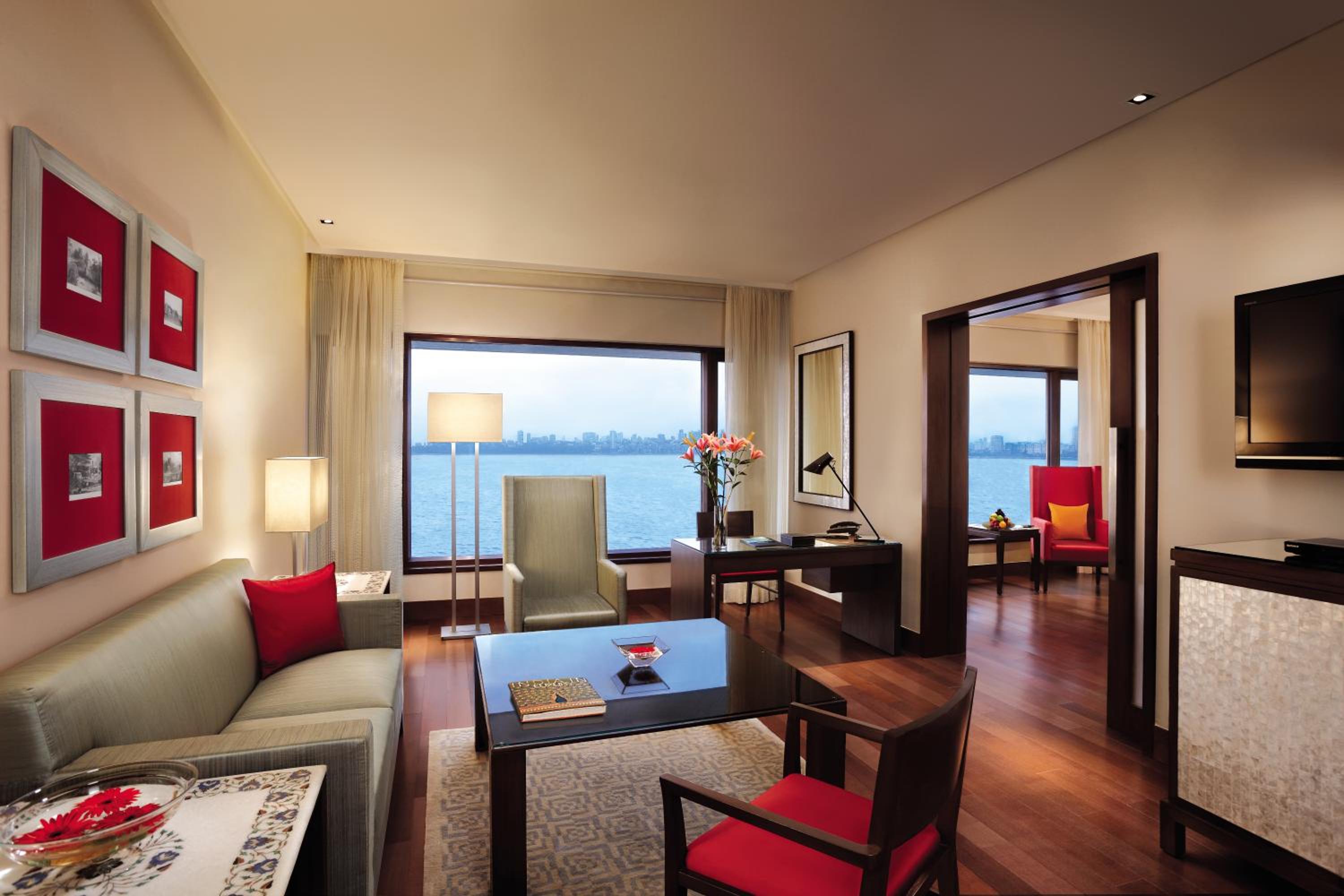 Ocean View Suite - Photo 1