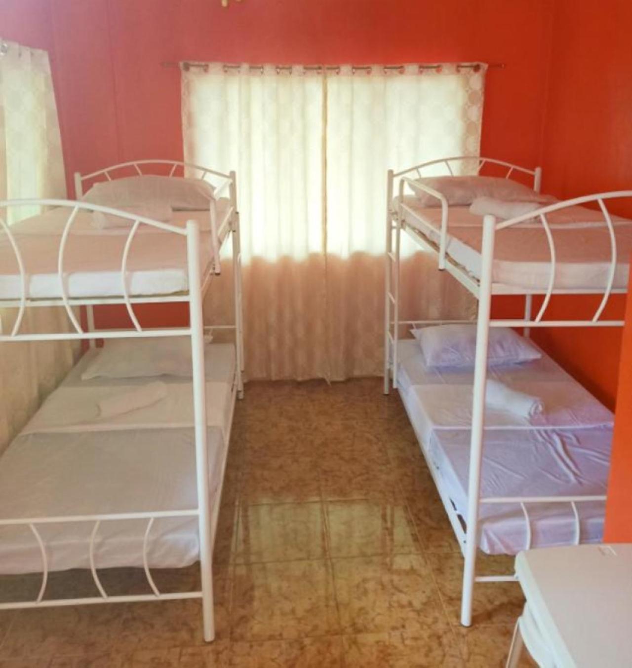 Quadruple Room - Photo 2