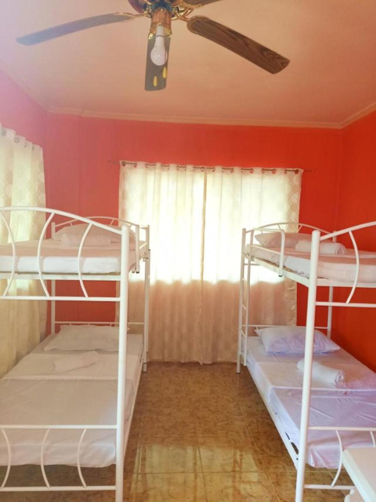 Quadruple Room - Photo 1