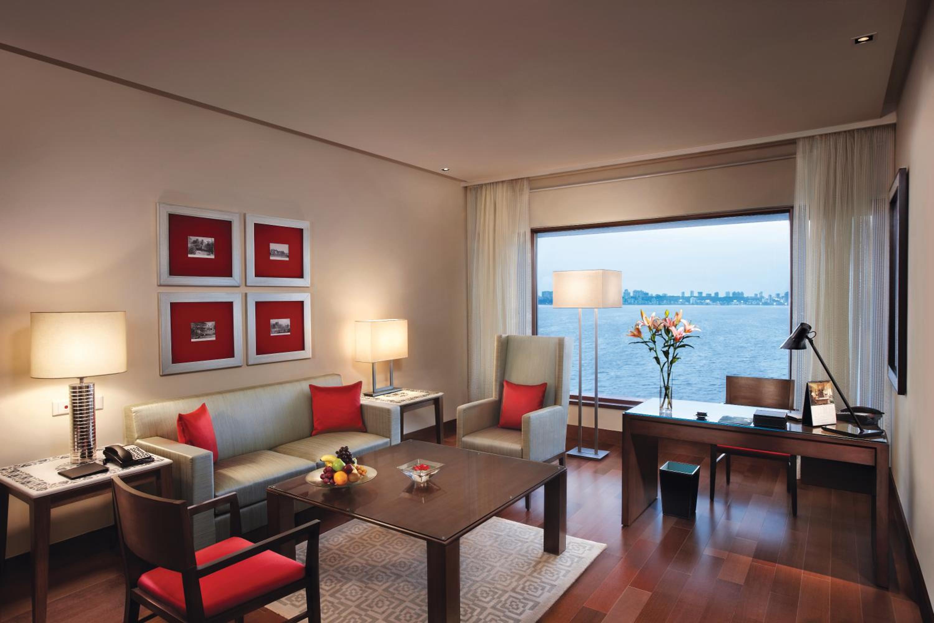Ocean View Suite - Photo 4
