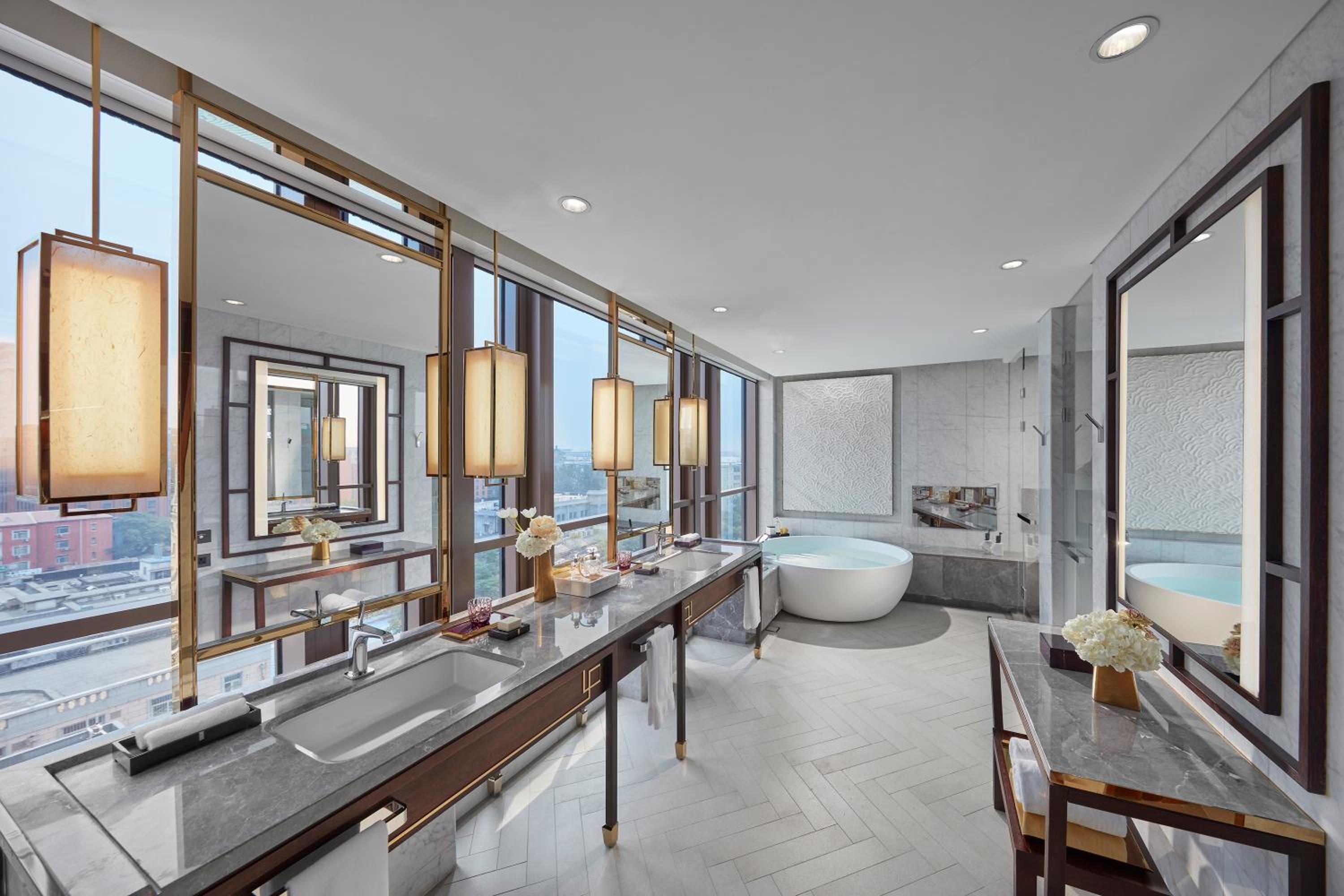 Deluxe Suite photo 2