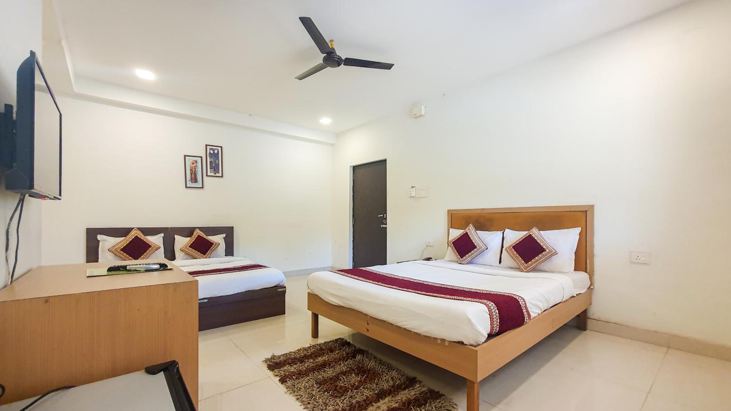 4 Bedroom Villa photo 2