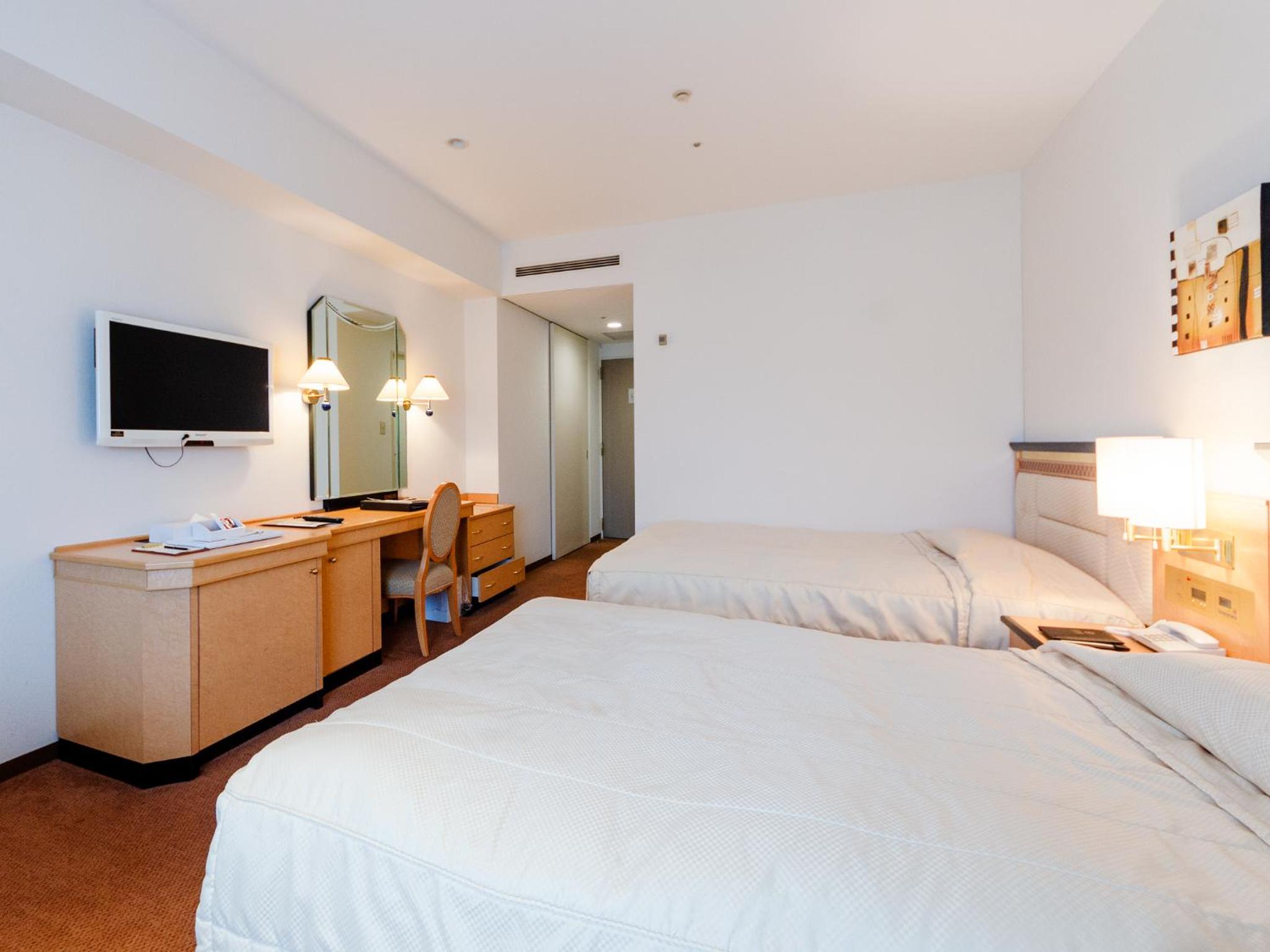 Deluxe Twin Room with Mountain View - Smoking