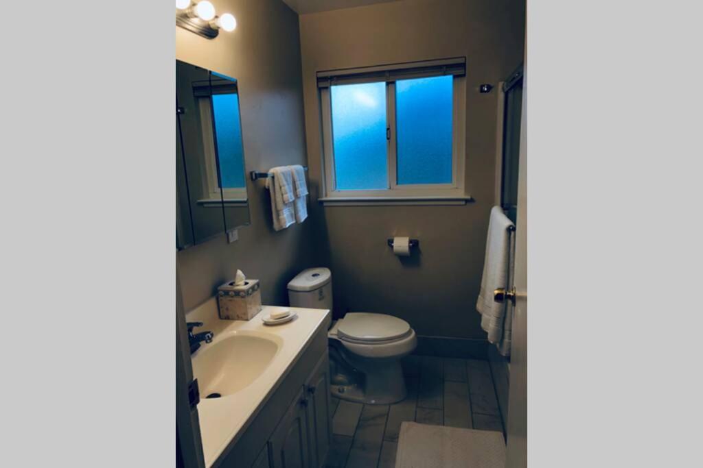 Two-Bedroom Apartment - Photo 35