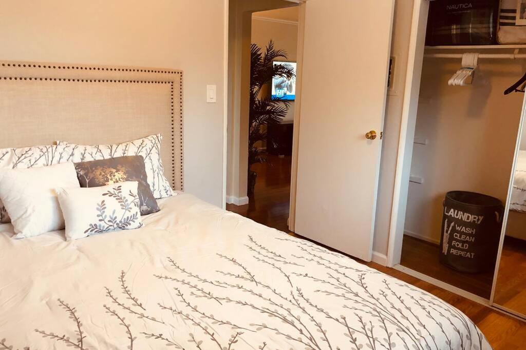 Two-Bedroom Apartment - Photo 20