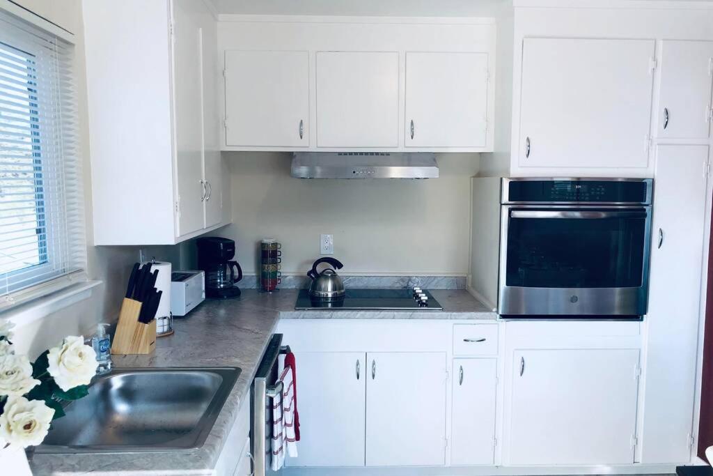 Two-Bedroom Apartment - Photo 19