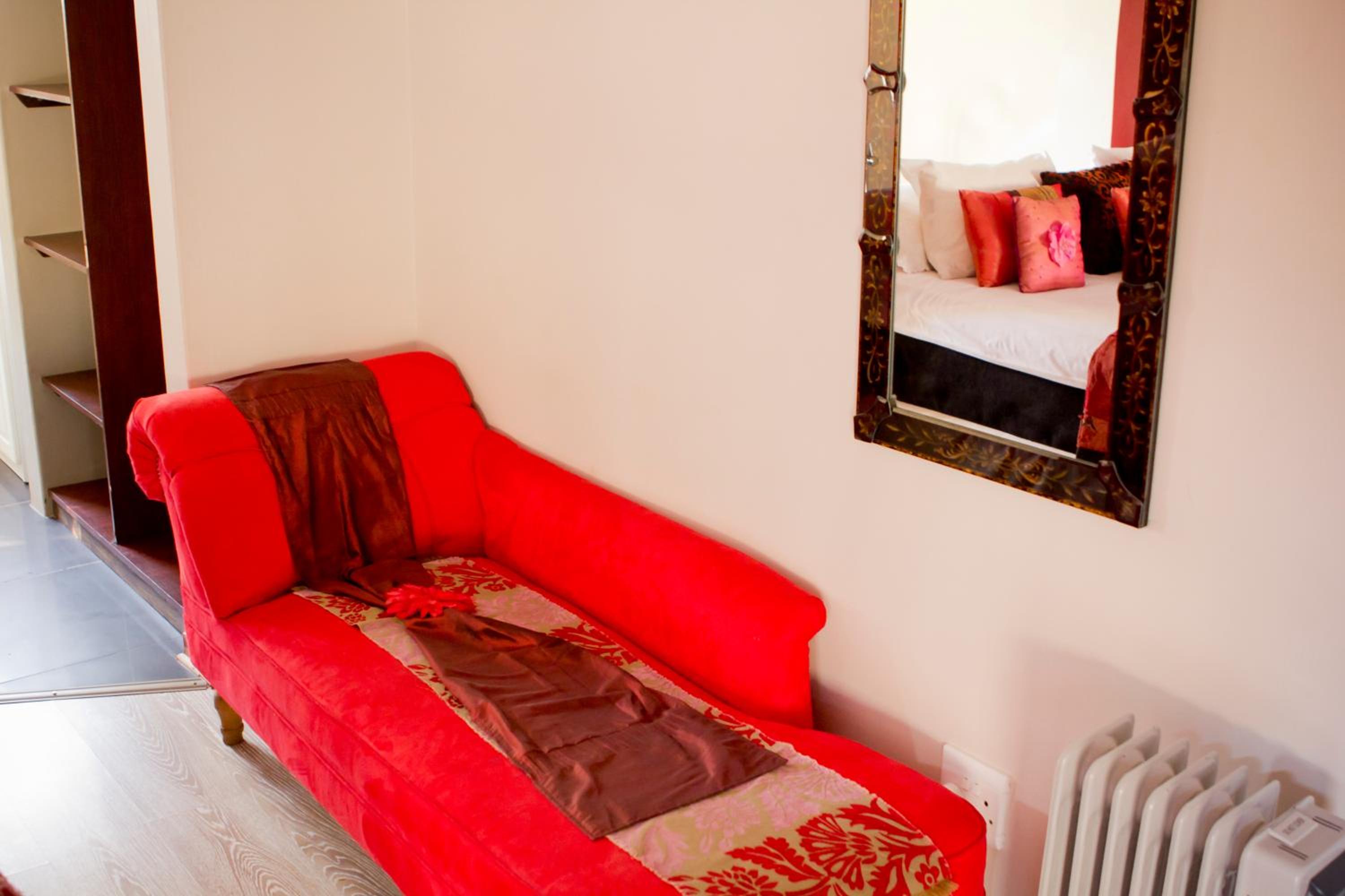 Deluxe Double Room with Bath photo 2