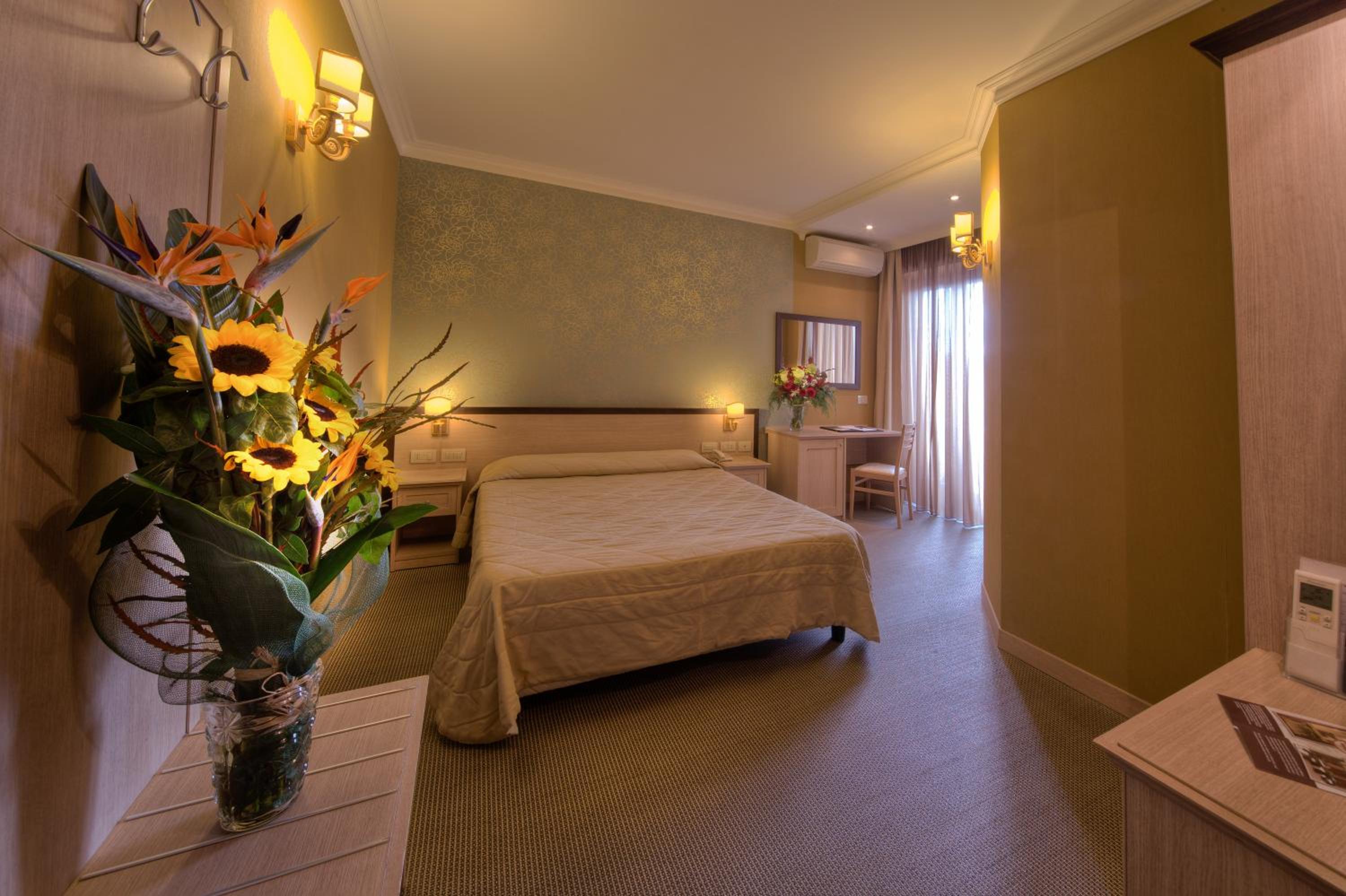 Double or Twin Room photo 2